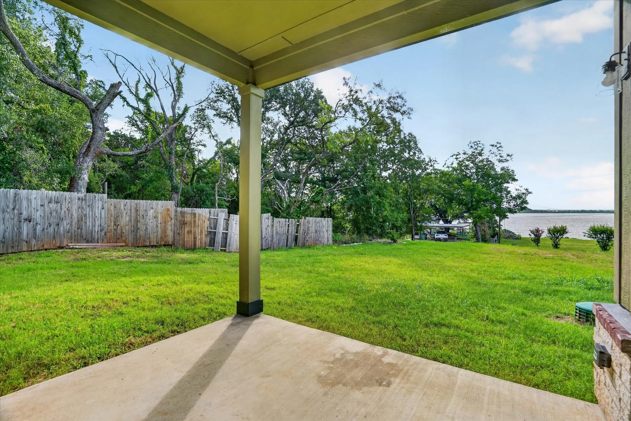 Single Family Residence For Sale in Hood County , 3202 Lowland Drive, Granbury, Texas 76048, 3 Bedroom, 2 Bathroom, 2 Garage spaces, 1,054 Sqft, built in 2024, mls#21300180, Real Estate Agent in Granbury, Homes For Sale in Hood county, Homes For Sale in Granbury, Realtor in Granbury Texas, Real Estate Brokerage Independent Realty Texas, Luminita Cordes Realtor