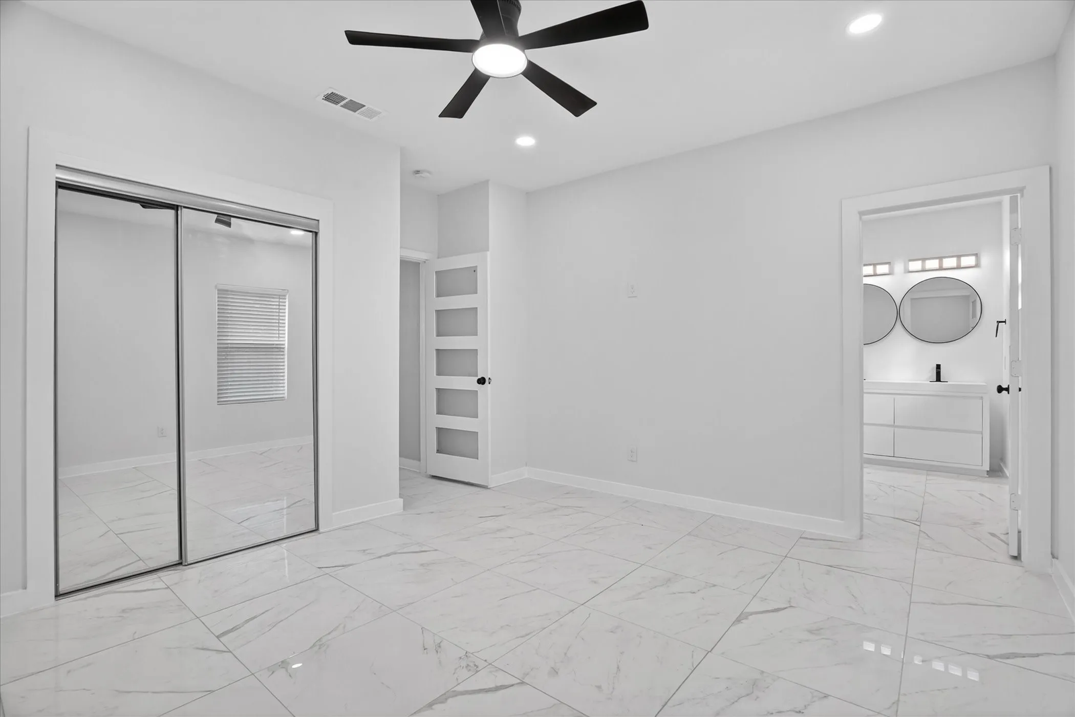 Single Family Residence For Sale in Hood County , 3202 Lowland Drive, Granbury, Texas 76048, 3 Bedroom, 2 Bathroom, 2 Garage spaces, 1,054 Sqft, built in 2024, mls#21300180, Real Estate Agent in Granbury, Homes For Sale in Hood county, Homes For Sale in Granbury, Realtor in Granbury Texas, Real Estate Brokerage Independent Realty Texas, Luminita Cordes Realtor