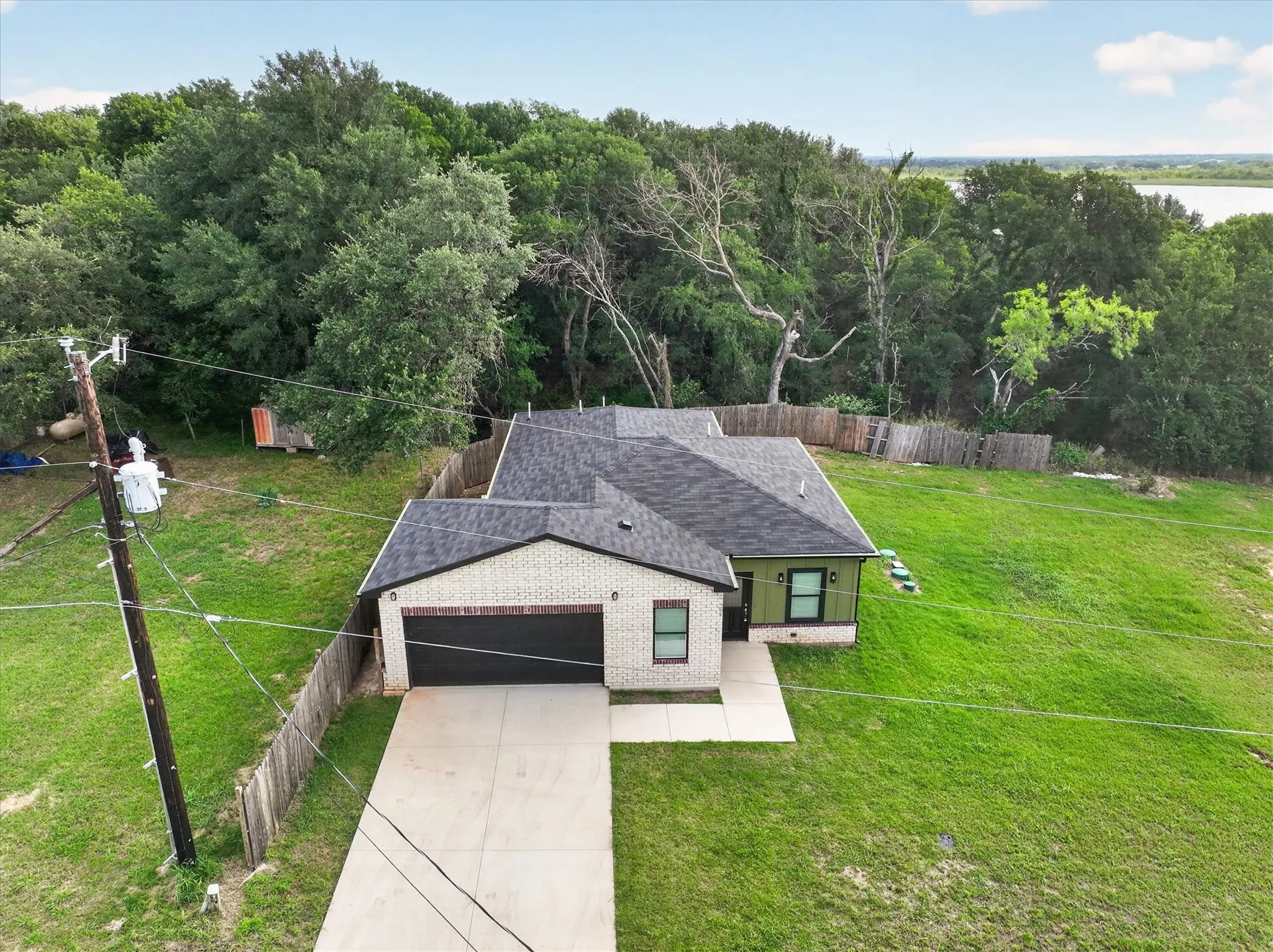 Single Family Residence For Sale in Hood County , 3202 Lowland Drive, Granbury, Texas 76048, 3 Bedroom, 2 Bathroom, 2 Garage spaces, 1,054 Sqft, built in 2024, mls#21300180, Real Estate Agent in Granbury, Homes For Sale in Hood county, Homes For Sale in Granbury, Realtor in Granbury Texas, Real Estate Brokerage Independent Realty Texas, Luminita Cordes Realtor