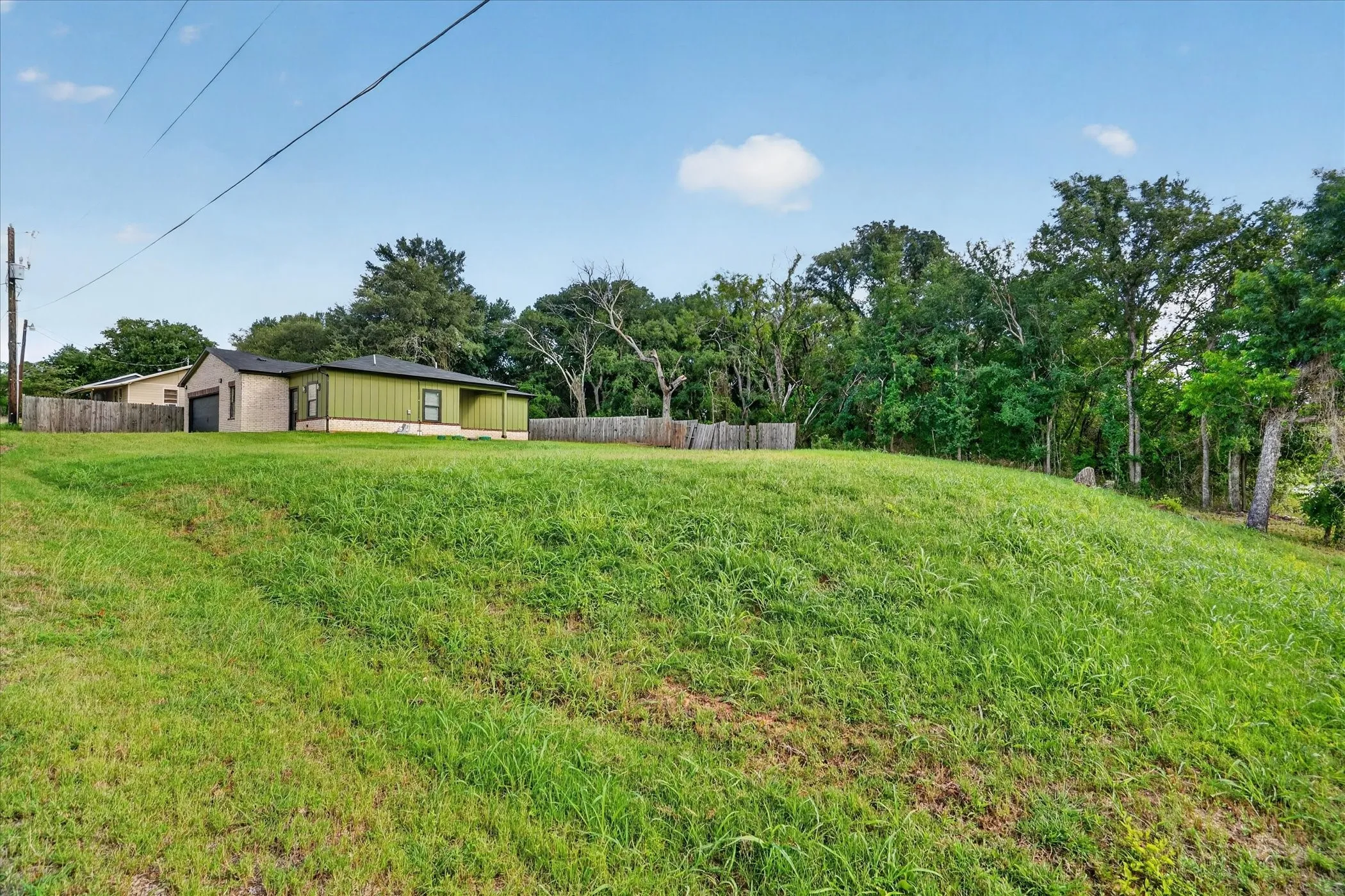 Single Family Residence For Sale in Hood County , 3202 Lowland Drive, Granbury, Texas 76048, 3 Bedroom, 2 Bathroom, 2 Garage spaces, 1,054 Sqft, built in 2024, mls#21300180, Real Estate Agent in Granbury, Homes For Sale in Hood county, Homes For Sale in Granbury, Realtor in Granbury Texas, Real Estate Brokerage Independent Realty Texas, Luminita Cordes Realtor