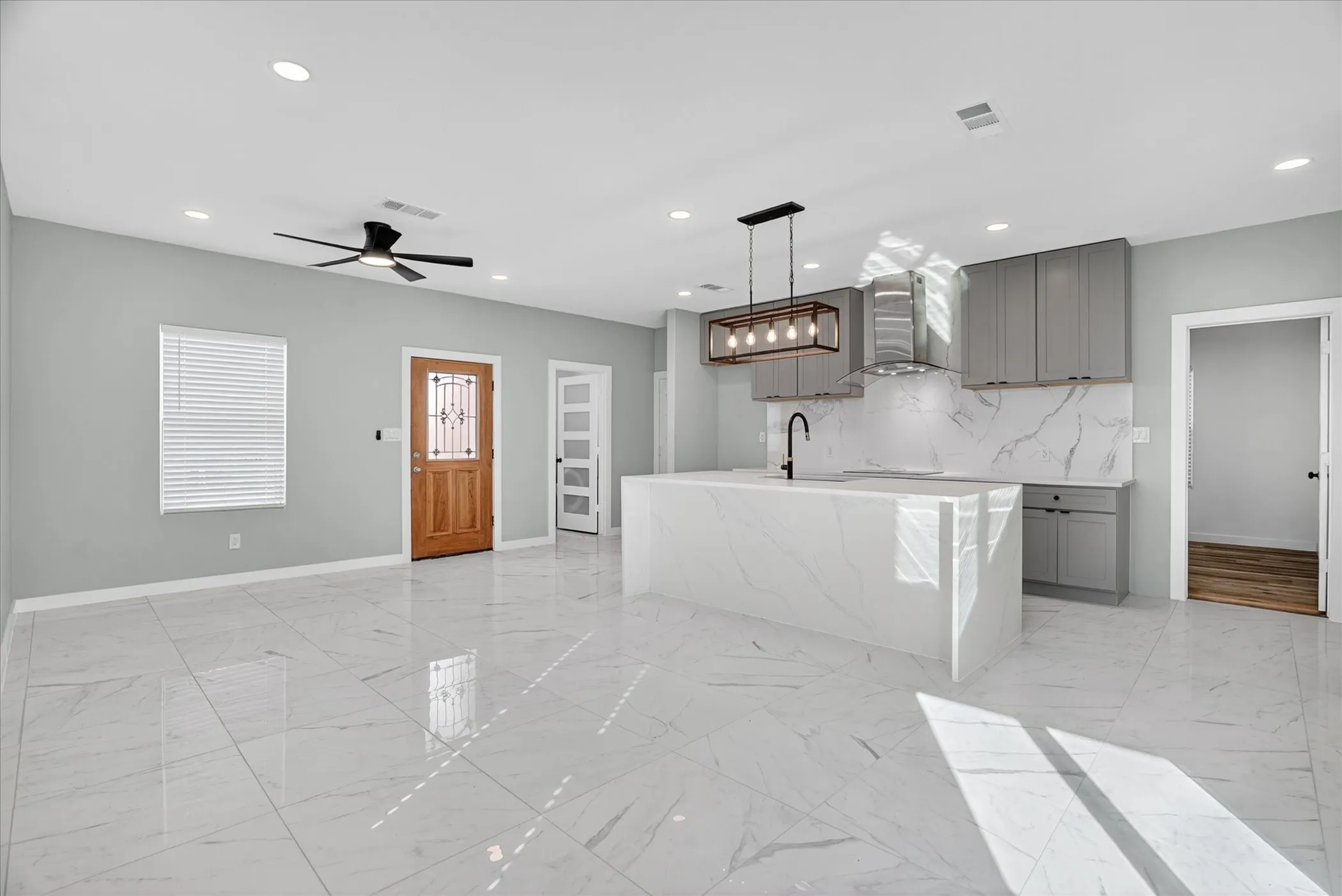 Single Family Residence For Sale in Hood County , 3202 Lowland Drive, Granbury, Texas 76048, 3 Bedroom, 2 Bathroom, 2 Garage spaces, 1,054 Sqft, built in 2024, mls#21300180, Real Estate Agent in Granbury, Homes For Sale in Hood county, Homes For Sale in Granbury, Realtor in Granbury Texas, Real Estate Brokerage Independent Realty Texas, Luminita Cordes Realtor