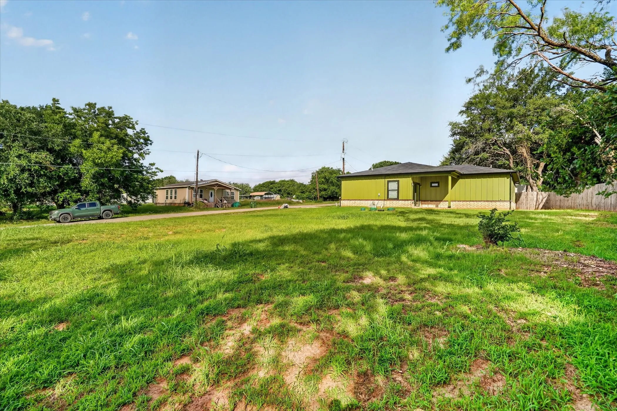 Single Family Residence For Sale in Hood County , 3202 Lowland Drive, Granbury, Texas 76048, 3 Bedroom, 2 Bathroom, 2 Garage spaces, 1,054 Sqft, built in 2024, mls#21300180, Real Estate Agent in Granbury, Homes For Sale in Hood county, Homes For Sale in Granbury, Realtor in Granbury Texas, Real Estate Brokerage Independent Realty Texas, Luminita Cordes Realtor