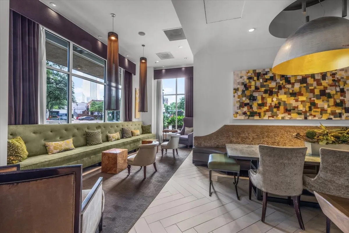 Condominium For Sale in Dallas County , 2323 N Houston Street 714, Dallas, Texas 75219, 2 Bedroom, 2 Bathroom, 2 Garage spaces, 1,206 Sqft, built in 2005, mls#21298388, Real Estate Agent in Dallas, Homes For Sale in Dallas county, Homes For Sale in Dallas, Realtor in Dallas Texas, Real Estate Brokerage Independent Realty Texas, Luminita Cordes Realtor