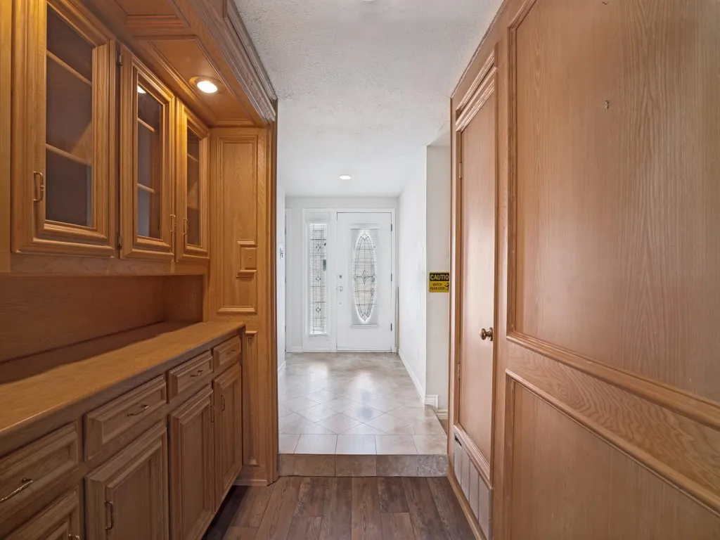 Single Family Residence For Sale in Dallas County , 4504 Palos Verdes Drive, Mesquite, Texas 75150, 4 Bedroom, 2 Bathroom, 2 Garage spaces, 1,897 Sqft, built in 1974, mls#21295216, Real Estate Agent in Mesquite, Homes For Sale in Dallas county, Homes For Sale in Mesquite, Realtor in Mesquite Texas, Real Estate Brokerage Independent Realty Texas, Luminita Cordes Realtor