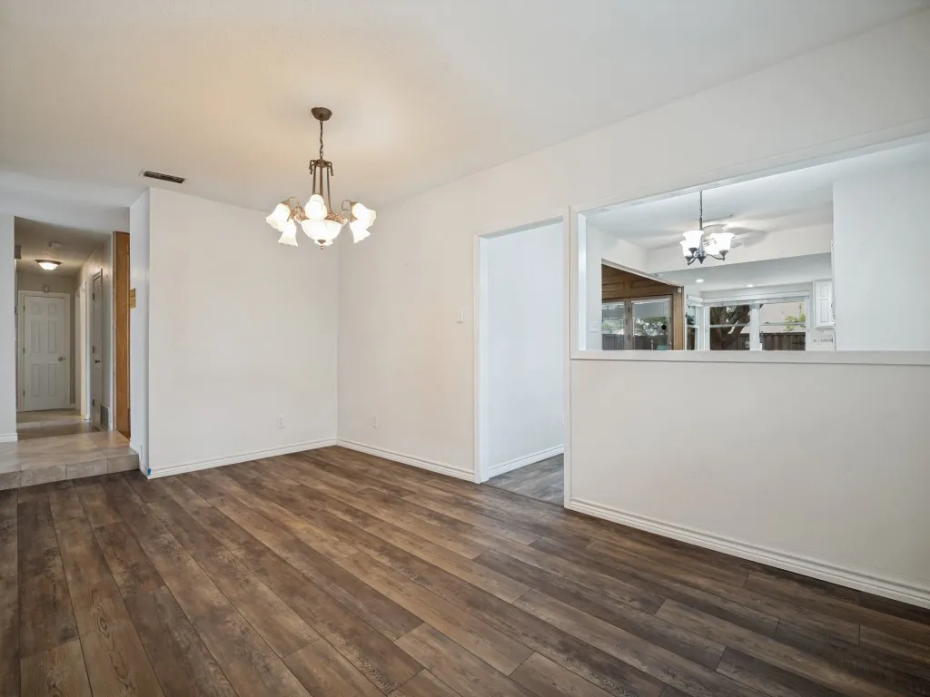Single Family Residence For Sale in Dallas County , 4504 Palos Verdes Drive, Mesquite, Texas 75150, 4 Bedroom, 2 Bathroom, 2 Garage spaces, 1,897 Sqft, built in 1974, mls#21295216, Real Estate Agent in Mesquite, Homes For Sale in Dallas county, Homes For Sale in Mesquite, Realtor in Mesquite Texas, Real Estate Brokerage Independent Realty Texas, Luminita Cordes Realtor