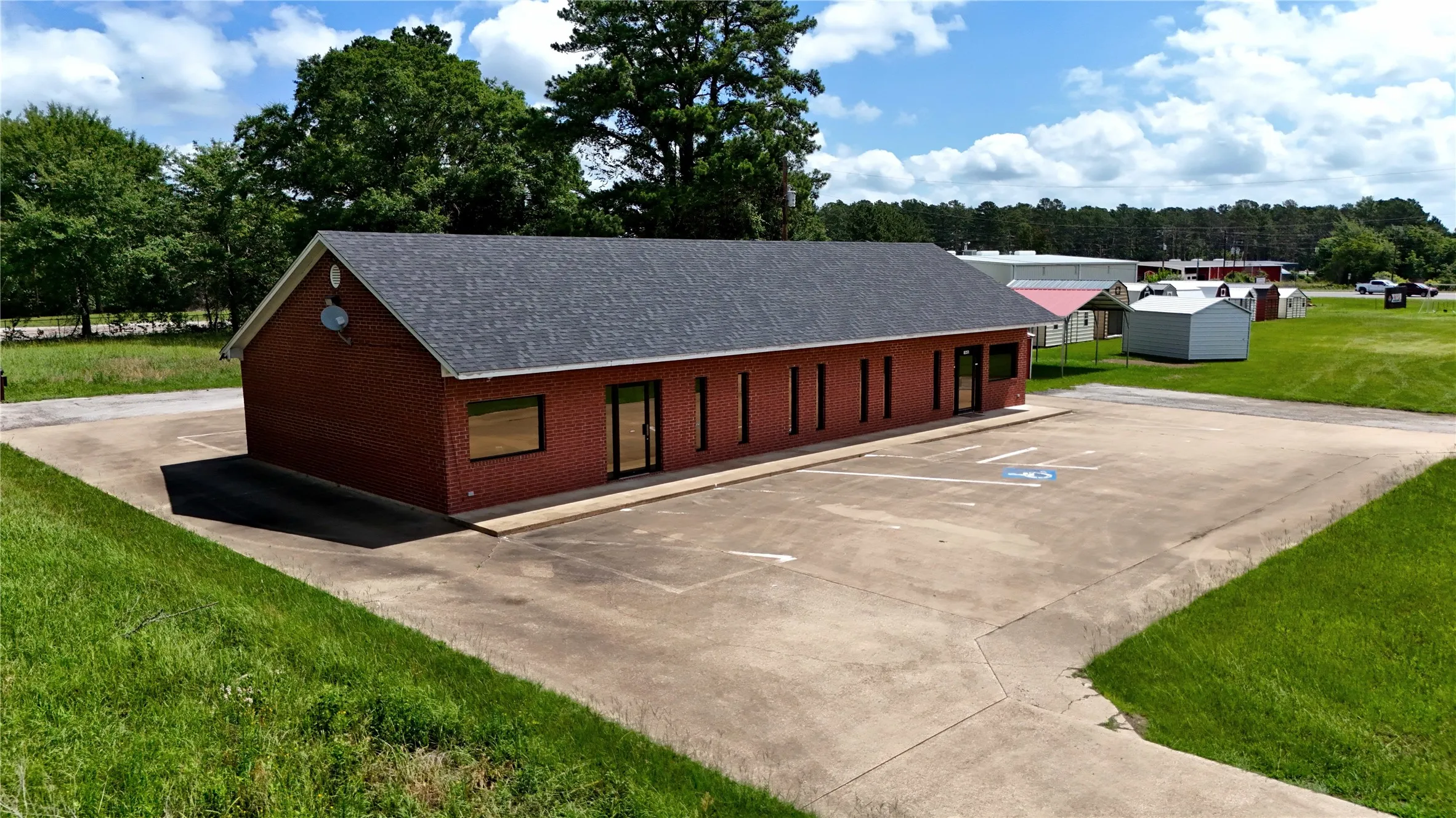 Office For Sale in Henderson County , 8351 County Road 3506 Hwy 155, Frankston, Texas 75763, 0, 0, Garage spaces, 0 Sqft, built in 2000, mls#21300198, Real Estate Agent in Frankston, Homes For Sale in Henderson county, Homes For Sale in Frankston, Realtor in Frankston Texas, Real Estate Brokerage Independent Realty Texas, Luminita Cordes Realtor