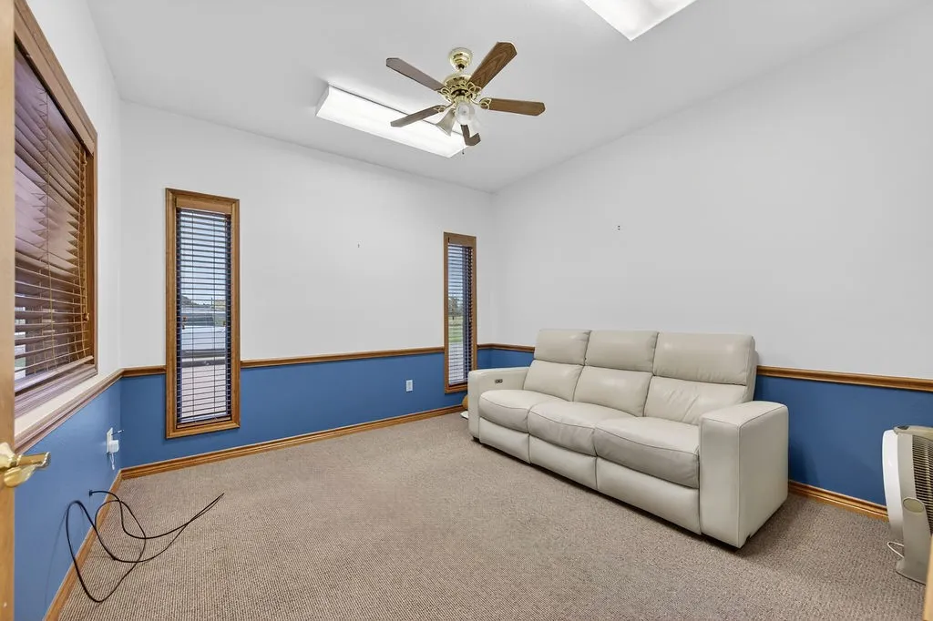 Office For Sale in Henderson County , 8351 County Road 3506 Hwy 155, Frankston, Texas 75763, 0, 0, Garage spaces, 0 Sqft, built in 2000, mls#21300198, Real Estate Agent in Frankston, Homes For Sale in Henderson county, Homes For Sale in Frankston, Realtor in Frankston Texas, Real Estate Brokerage Independent Realty Texas, Luminita Cordes Realtor
