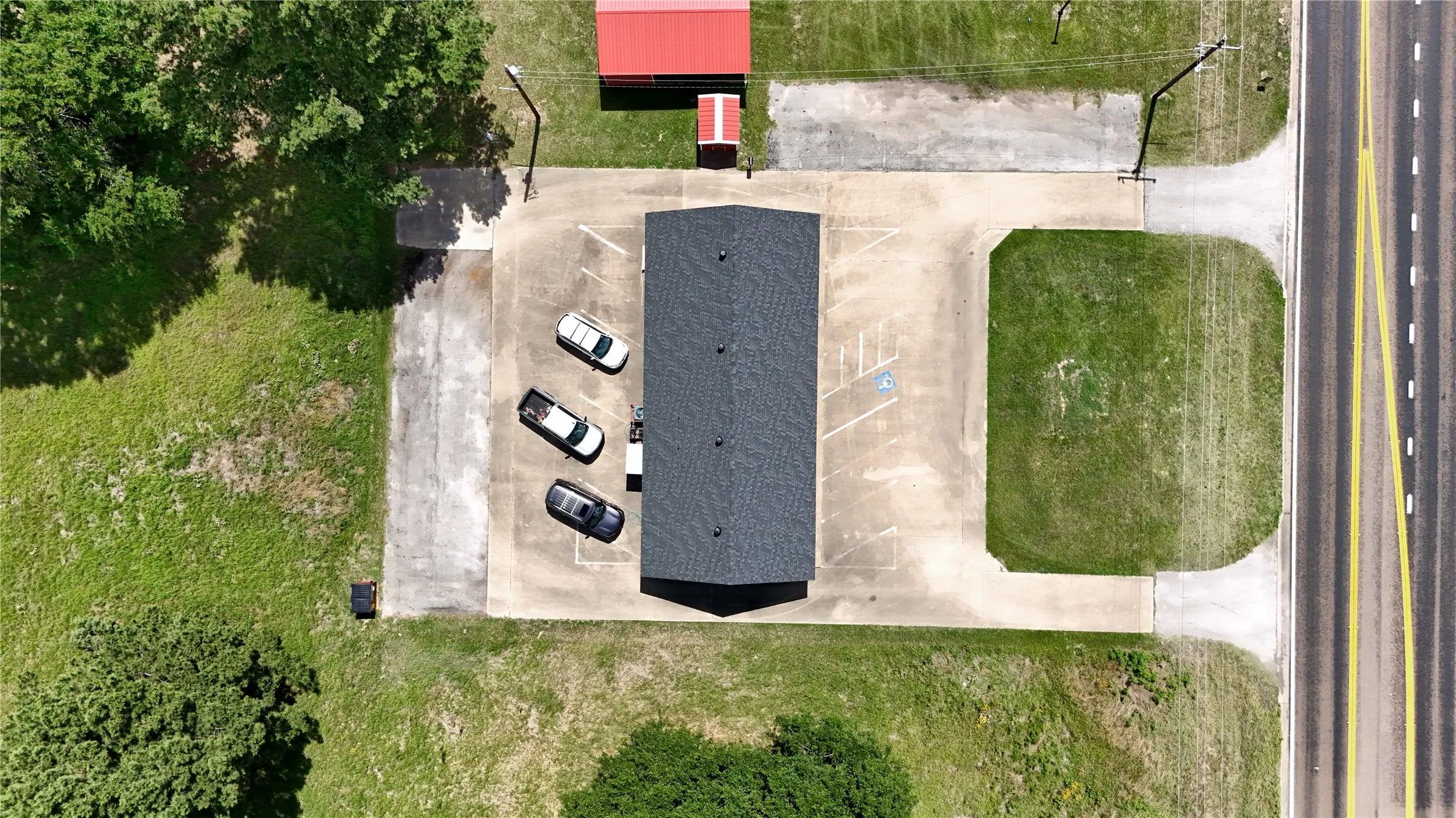 Office For Sale in Henderson County , 8351 County Road 3506 Hwy 155, Frankston, Texas 75763, 0, 0, Garage spaces, 0 Sqft, built in 2000, mls#21300198, Real Estate Agent in Frankston, Homes For Sale in Henderson county, Homes For Sale in Frankston, Realtor in Frankston Texas, Real Estate Brokerage Independent Realty Texas, Luminita Cordes Realtor