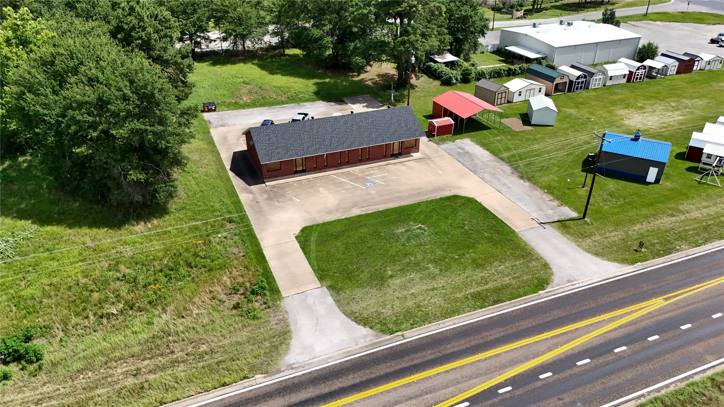 Office For Sale in Henderson County , 8351 County Road 3506 Hwy 155, Frankston, Texas 75763, 0, 0, Garage spaces, 0 Sqft, built in 2000, mls#21300198, Real Estate Agent in Frankston, Homes For Sale in Henderson county, Homes For Sale in Frankston, Realtor in Frankston Texas, Real Estate Brokerage Independent Realty Texas, Luminita Cordes Realtor