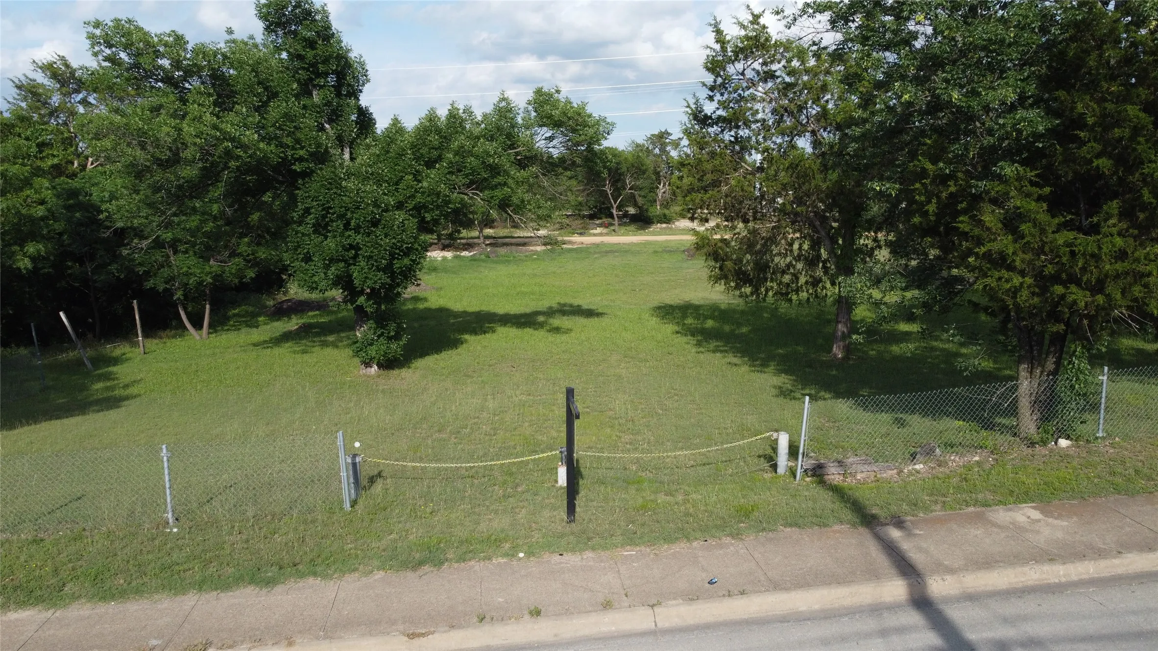 Improved Land For Sale in Dallas County , 1410 S Denley Drive, Dallas, Texas 75216, 0, 0, Garage spaces, 0 Sqft, built in 0, Price $600,000, mls#21300188, Real Estate Agent in Dallas, Homes For Sale in Dallas county, Homes For Sale in Dallas, Realtor in Dallas Texas, Real Estate Brokerage Independent Realty Texas, Luminita Cordes Realtor