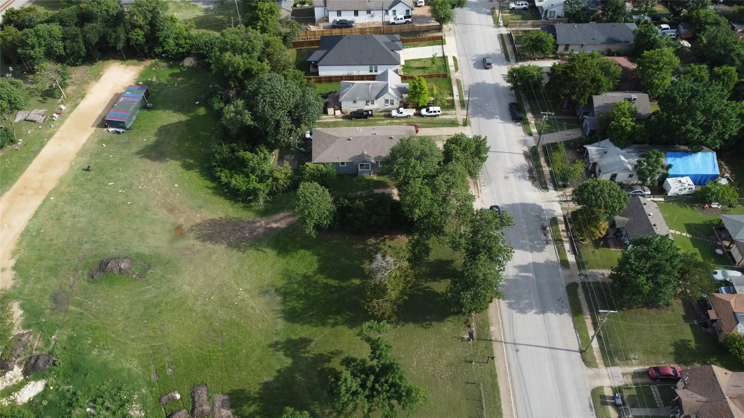Improved Land For Sale in Dallas County , 1410 S Denley Drive, Dallas, Texas 75216, 0, 0, Garage spaces, 0 Sqft, built in 0, Price $600,000, mls#21300188, Real Estate Agent in Dallas, Homes For Sale in Dallas county, Homes For Sale in Dallas, Realtor in Dallas Texas, Real Estate Brokerage Independent Realty Texas, Luminita Cordes Realtor