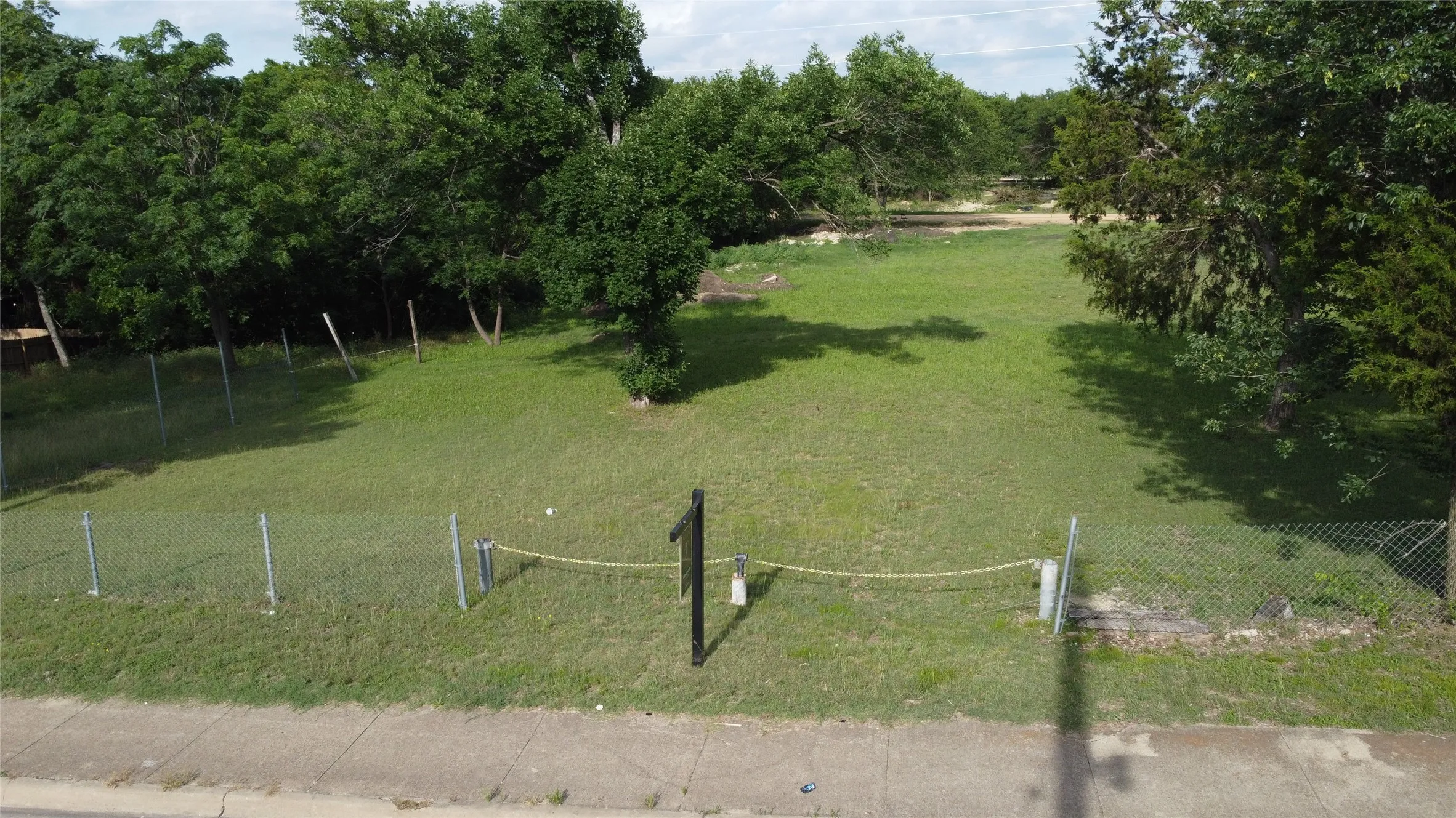 Improved Land For Sale in Dallas County , 1410 S Denley Drive, Dallas, Texas 75216, 0, 0, Garage spaces, 0 Sqft, built in 0, Price $600,000, mls#21300188, Real Estate Agent in Dallas, Homes For Sale in Dallas county, Homes For Sale in Dallas, Realtor in Dallas Texas, Real Estate Brokerage Independent Realty Texas, Luminita Cordes Realtor