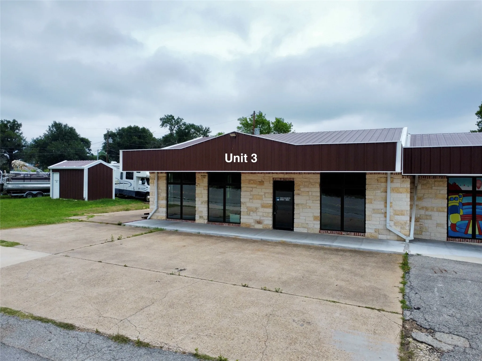 Retail For Rent in Henderson County , 6264 St Hwy 198 3, Mabank, Texas 75156, 0, 0, Garage spaces, 1,280 Sqft, built in 2024, mls#21300201, Real Estate Agent in Mabank, Homes For Rent in Henderson county, Homes For Rent in Mabank, Realtor in Mabank Texas, Real Estate Brokerage Independent Realty Texas, Luminita Cordes Realtor