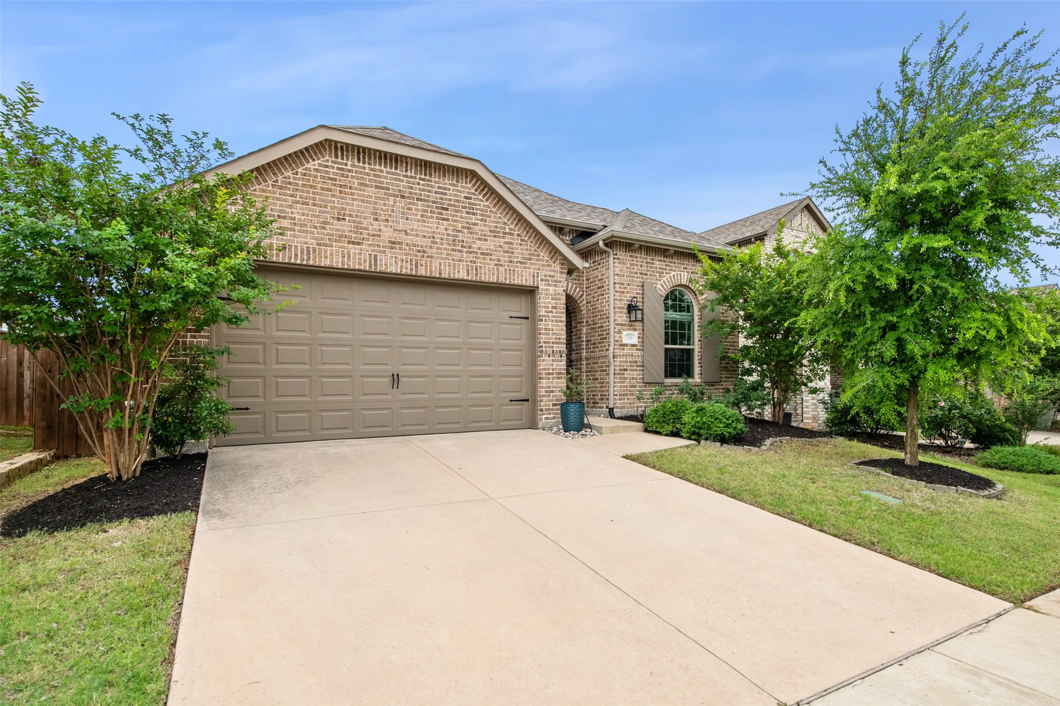 Single Family Residence For Sale in Denton County , 1316 Friesian Lane, Aubrey, Texas 76227, 4 Bedroom, 3 Bathroom, 2 Garage spaces, 1,942 Sqft, built in 2020, mls#21299577, Real Estate Agent in Aubrey, Homes For Sale in Denton county, Homes For Sale in Aubrey, Realtor in Aubrey Texas, Real Estate Brokerage Independent Realty Texas, Luminita Cordes Realtor