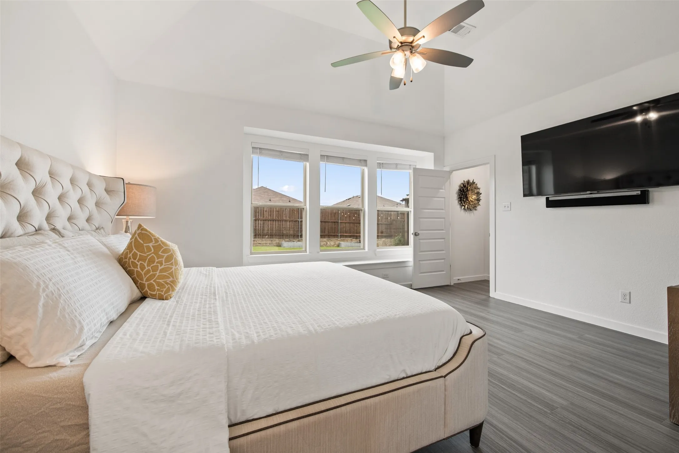 Single Family Residence For Sale in Denton County , 1316 Friesian Lane, Aubrey, Texas 76227, 4 Bedroom, 3 Bathroom, 2 Garage spaces, 1,942 Sqft, built in 2020, mls#21299577, Real Estate Agent in Aubrey, Homes For Sale in Denton county, Homes For Sale in Aubrey, Realtor in Aubrey Texas, Real Estate Brokerage Independent Realty Texas, Luminita Cordes Realtor