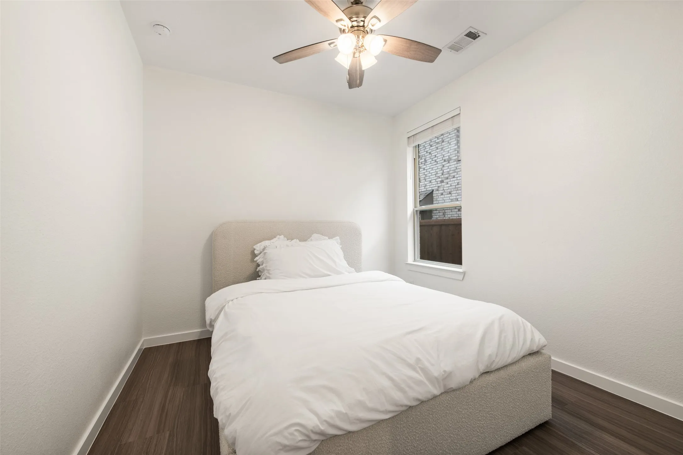 Single Family Residence For Sale in Denton County , 1316 Friesian Lane, Aubrey, Texas 76227, 4 Bedroom, 3 Bathroom, 2 Garage spaces, 1,942 Sqft, built in 2020, mls#21299577, Real Estate Agent in Aubrey, Homes For Sale in Denton county, Homes For Sale in Aubrey, Realtor in Aubrey Texas, Real Estate Brokerage Independent Realty Texas, Luminita Cordes Realtor