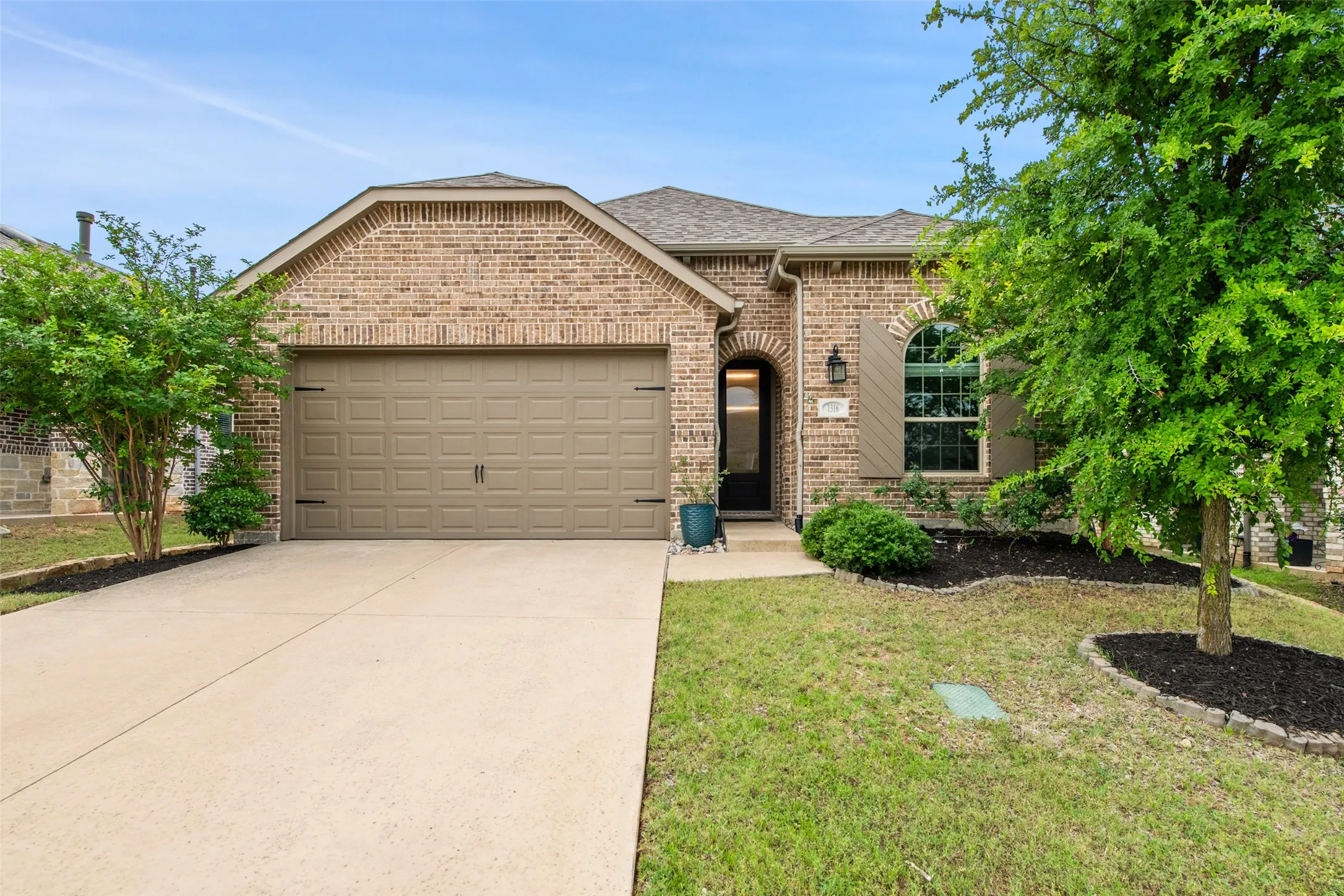 Single Family Residence For Sale in Denton County , 1316 Friesian Lane, Aubrey, Texas 76227, 4 Bedroom, 3 Bathroom, 2 Garage spaces, 1,942 Sqft, built in 2020, mls#21299577, Real Estate Agent in Aubrey, Homes For Sale in Denton county, Homes For Sale in Aubrey, Realtor in Aubrey Texas, Real Estate Brokerage Independent Realty Texas, Luminita Cordes Realtor