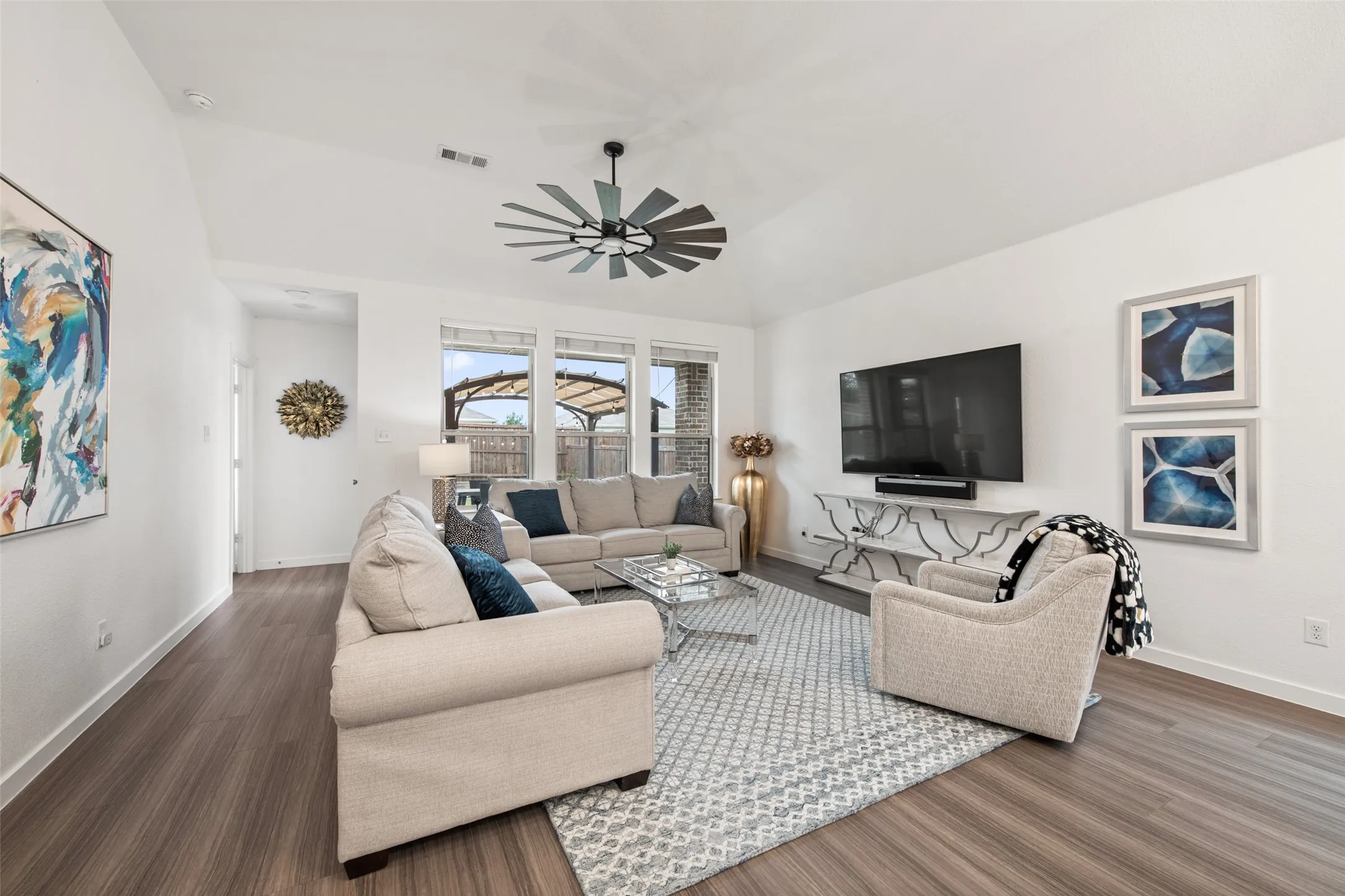 Single Family Residence For Sale in Denton County , 1316 Friesian Lane, Aubrey, Texas 76227, 4 Bedroom, 3 Bathroom, 2 Garage spaces, 1,942 Sqft, built in 2020, mls#21299577, Real Estate Agent in Aubrey, Homes For Sale in Denton county, Homes For Sale in Aubrey, Realtor in Aubrey Texas, Real Estate Brokerage Independent Realty Texas, Luminita Cordes Realtor