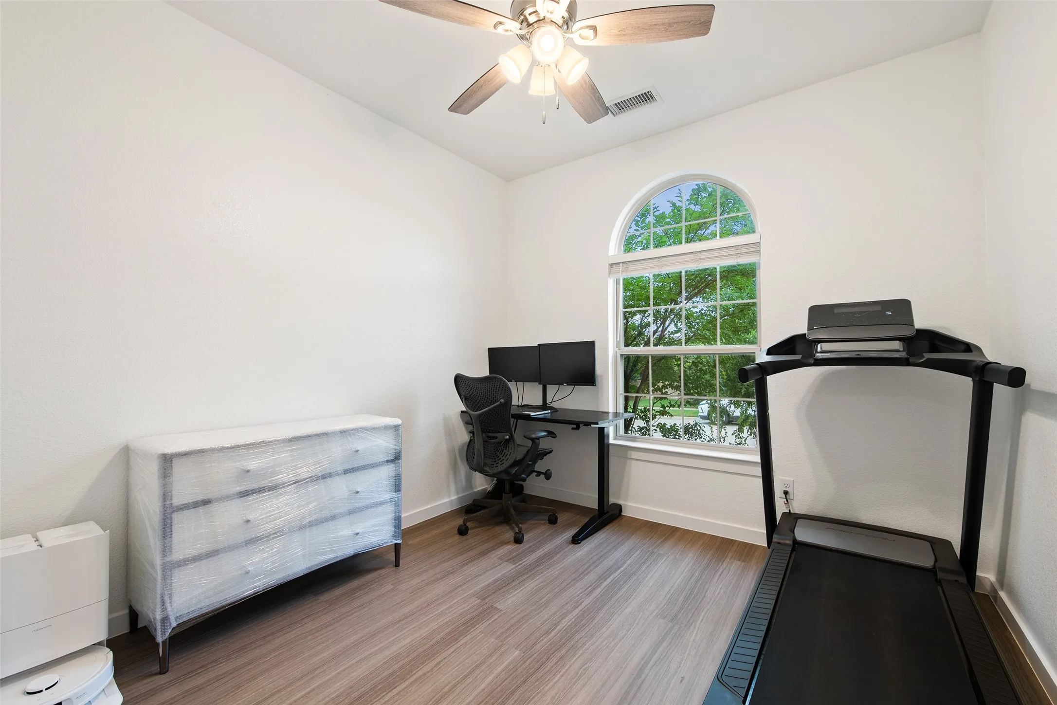 Single Family Residence For Sale in Denton County , 1316 Friesian Lane, Aubrey, Texas 76227, 4 Bedroom, 3 Bathroom, 2 Garage spaces, 1,942 Sqft, built in 2020, mls#21299577, Real Estate Agent in Aubrey, Homes For Sale in Denton county, Homes For Sale in Aubrey, Realtor in Aubrey Texas, Real Estate Brokerage Independent Realty Texas, Luminita Cordes Realtor