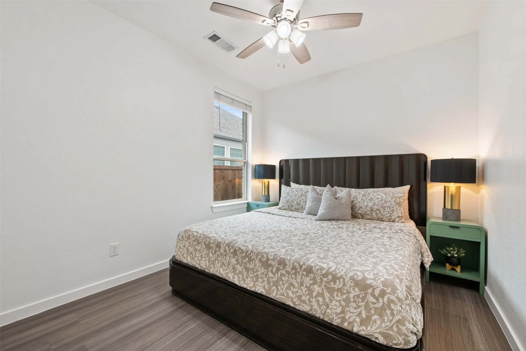 Single Family Residence For Sale in Denton County , 1316 Friesian Lane, Aubrey, Texas 76227, 4 Bedroom, 3 Bathroom, 2 Garage spaces, 1,942 Sqft, built in 2020, mls#21299577, Real Estate Agent in Aubrey, Homes For Sale in Denton county, Homes For Sale in Aubrey, Realtor in Aubrey Texas, Real Estate Brokerage Independent Realty Texas, Luminita Cordes Realtor