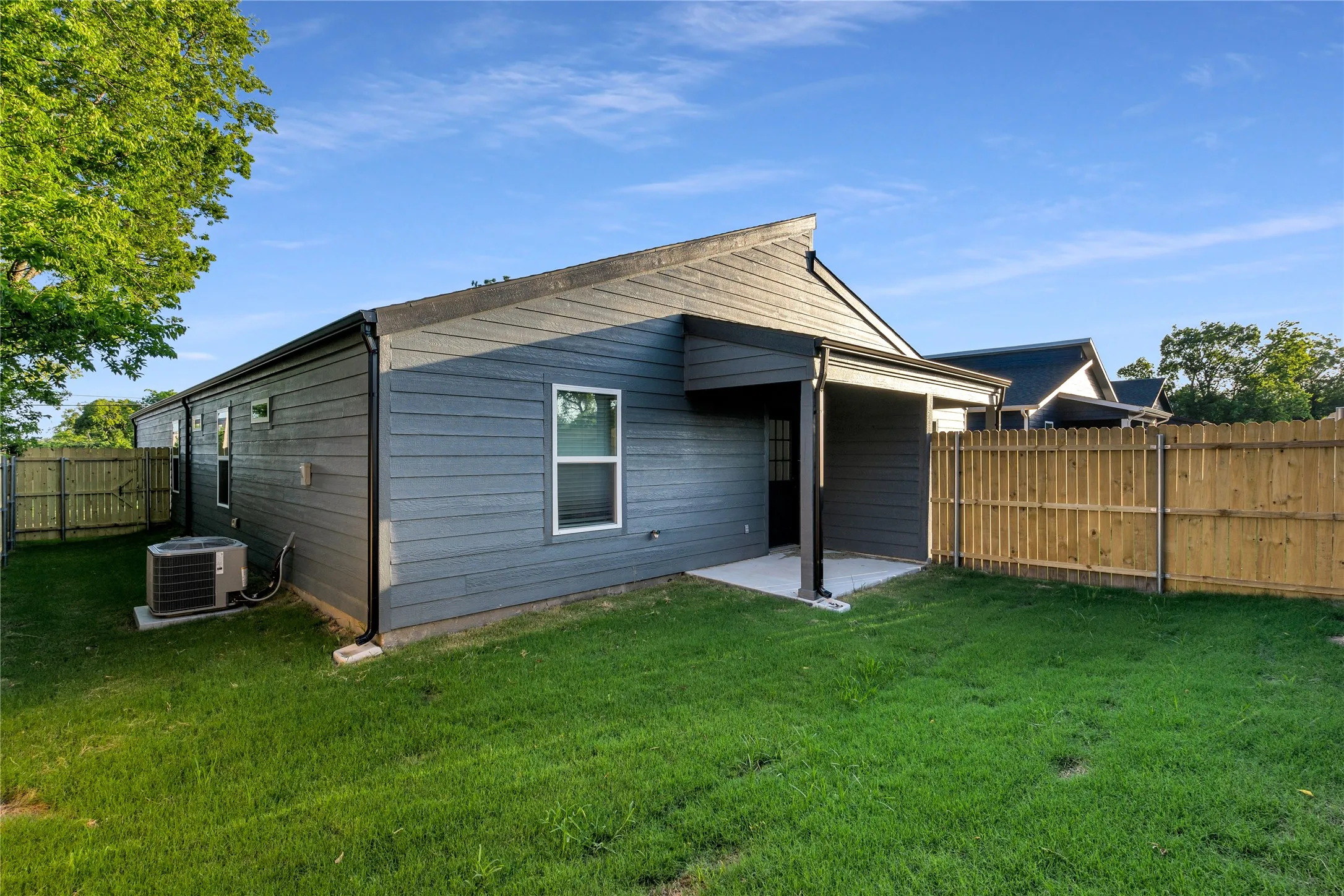 Duplex For Rent in Hunt County , 2212 Church Street A, Greenville, Texas 75401, 3 Bedroom, 2 Bathroom, Garage spaces, 1,254 Sqft, built in 2023, mls#21295153, Real Estate Agent in Greenville, Homes For Rent in Hunt county, Homes For Rent in Greenville, Realtor in Greenville Texas, Real Estate Brokerage Independent Realty Texas, Luminita Cordes Realtor