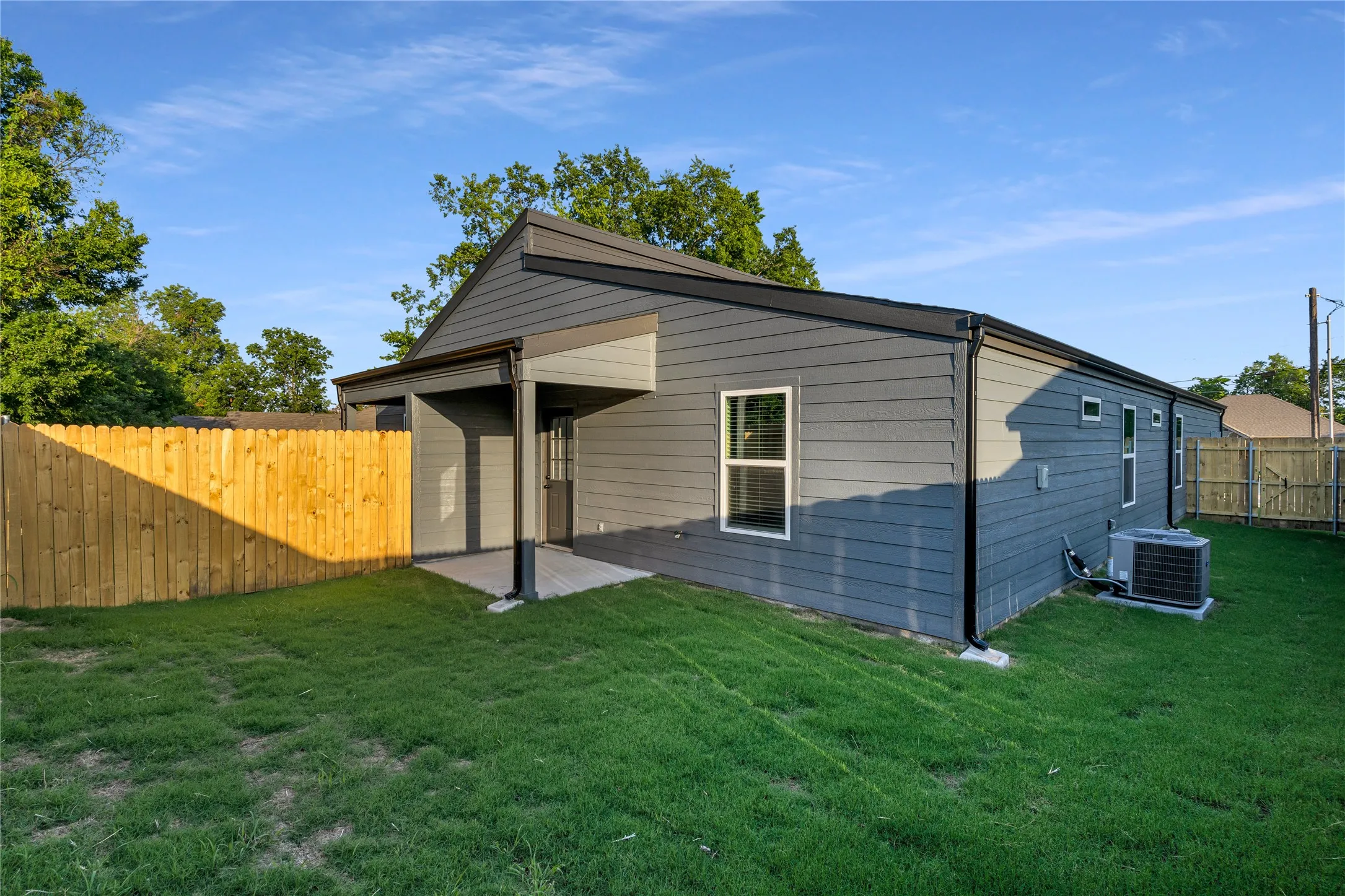 Duplex For Rent in Hunt County , 2212 Church Street A, Greenville, Texas 75401, 3 Bedroom, 2 Bathroom, Garage spaces, 1,254 Sqft, built in 2023, mls#21295153, Real Estate Agent in Greenville, Homes For Rent in Hunt county, Homes For Rent in Greenville, Realtor in Greenville Texas, Real Estate Brokerage Independent Realty Texas, Luminita Cordes Realtor