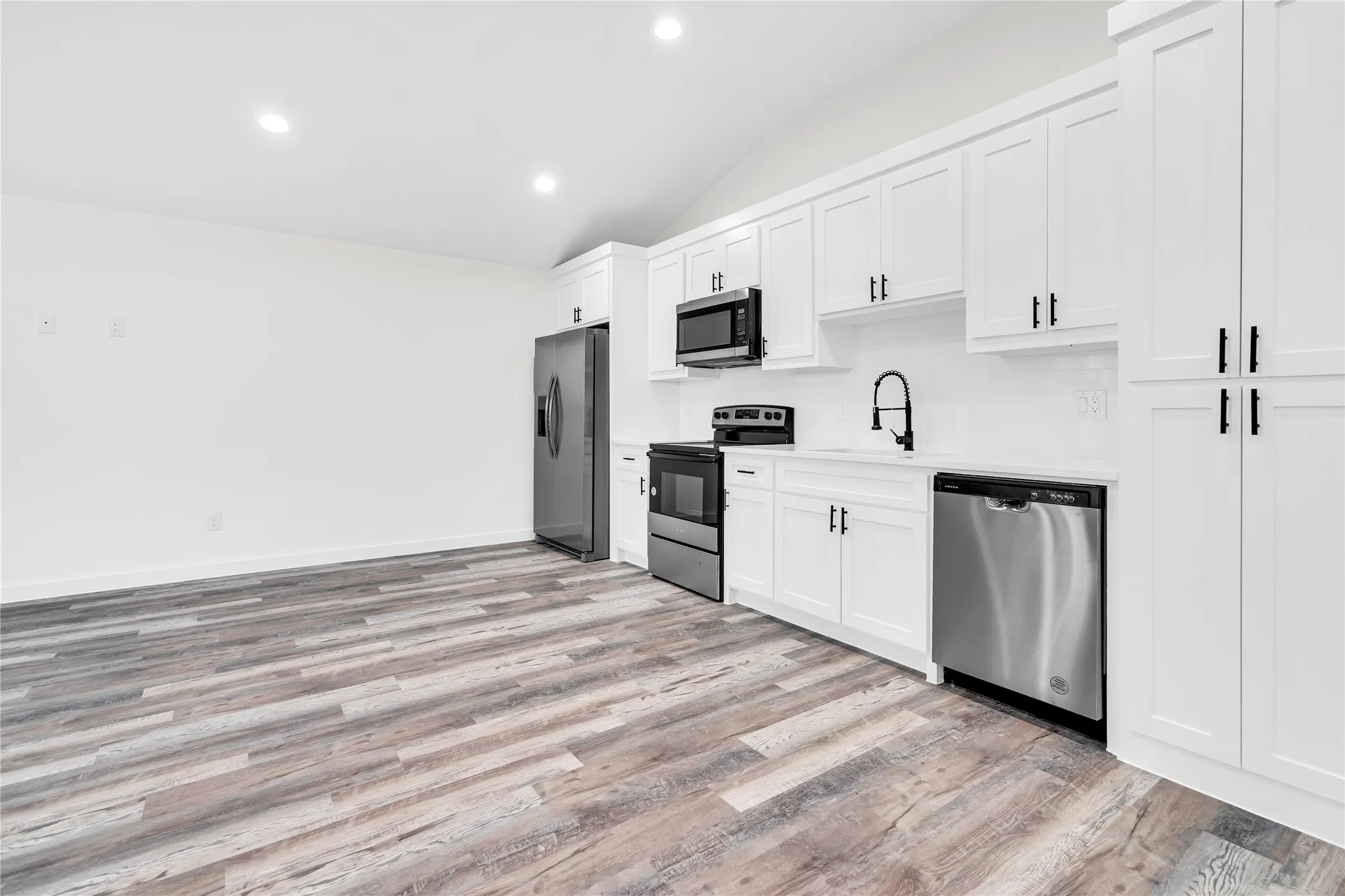 Duplex For Rent in Hunt County , 2212 Church Street A, Greenville, Texas 75401, 3 Bedroom, 2 Bathroom, Garage spaces, 1,254 Sqft, built in 2023, mls#21295153, Real Estate Agent in Greenville, Homes For Rent in Hunt county, Homes For Rent in Greenville, Realtor in Greenville Texas, Real Estate Brokerage Independent Realty Texas, Luminita Cordes Realtor