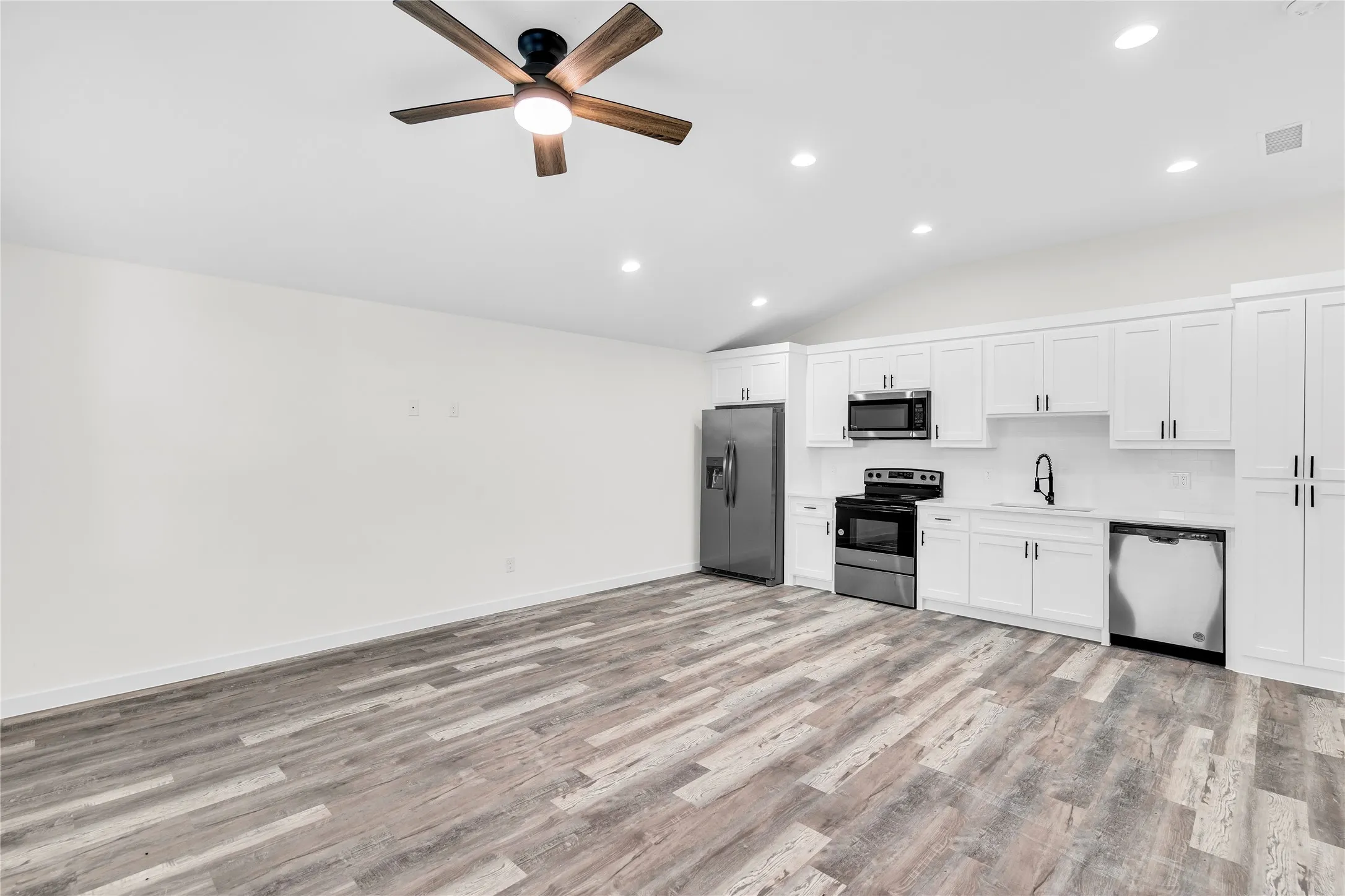 Duplex For Rent in Hunt County , 2212 Church Street A, Greenville, Texas 75401, 3 Bedroom, 2 Bathroom, Garage spaces, 1,254 Sqft, built in 2023, mls#21295153, Real Estate Agent in Greenville, Homes For Rent in Hunt county, Homes For Rent in Greenville, Realtor in Greenville Texas, Real Estate Brokerage Independent Realty Texas, Luminita Cordes Realtor