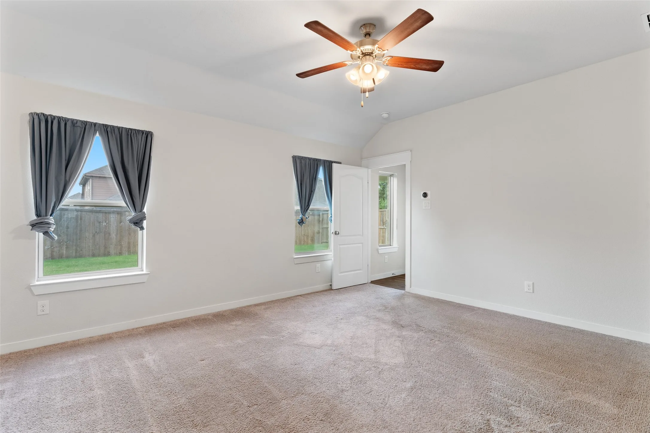Single Family Residence For Sale in Kaufman County , 5817 Melville Lane, Forney, Texas 75126, 4 Bedroom, 2 Bathroom, 2 Garage spaces, 2,025 Sqft, built in 2020, mls#21295687, Real Estate Agent in Forney, Homes For Sale in Kaufman county, Homes For Sale in Forney, Realtor in Forney Texas, Real Estate Brokerage Independent Realty Texas, Luminita Cordes Realtor