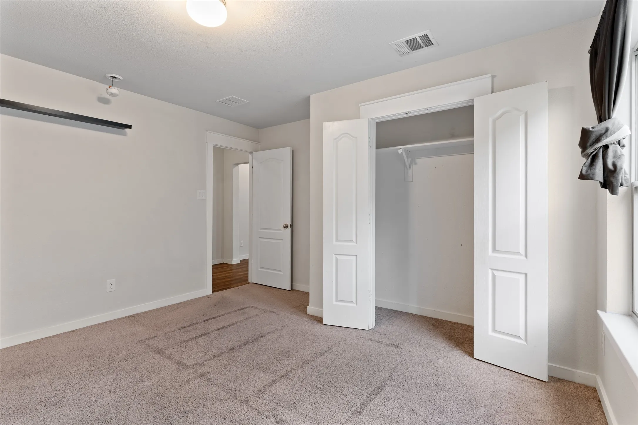 Single Family Residence For Sale in Kaufman County , 5817 Melville Lane, Forney, Texas 75126, 4 Bedroom, 2 Bathroom, 2 Garage spaces, 2,025 Sqft, built in 2020, mls#21295687, Real Estate Agent in Forney, Homes For Sale in Kaufman county, Homes For Sale in Forney, Realtor in Forney Texas, Real Estate Brokerage Independent Realty Texas, Luminita Cordes Realtor