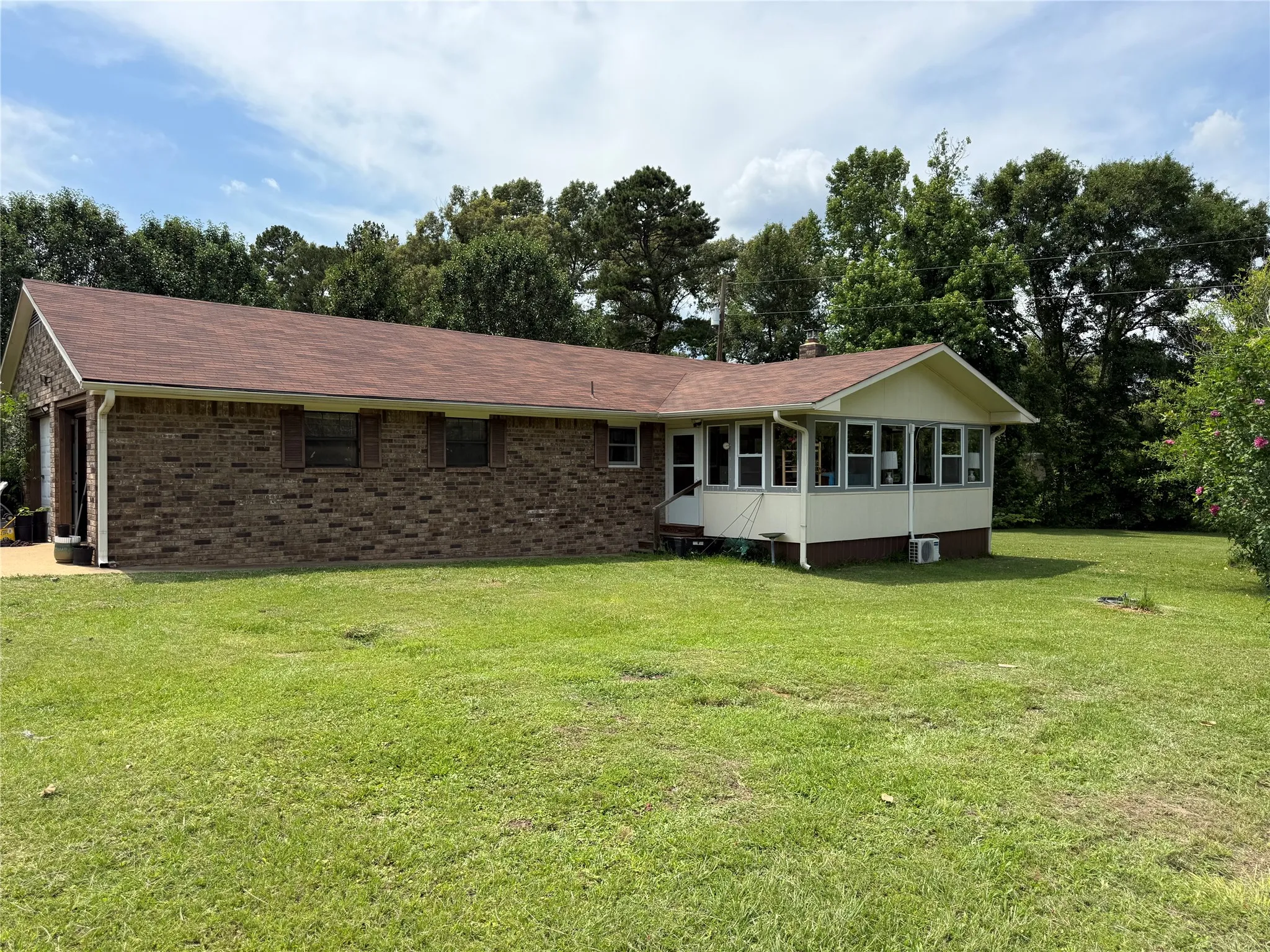 Single Family Residence For Sale in Cherokee County , 276 CR 3201, Jacksonville, Texas 75766, 3 Bedroom, 2 Bathroom, 2 Garage spaces, 1,832 Sqft, built in 1997, mls#21300187, Real Estate Agent in Jacksonville, Homes For Sale in Cherokee county, Homes For Sale in Jacksonville, Realtor in Jacksonville Texas, Real Estate Brokerage Independent Realty Texas, Luminita Cordes Realtor