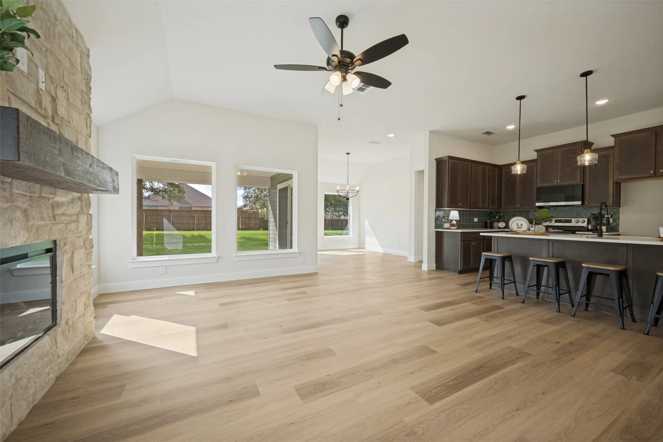 Single Family Residence For Sale in Cooke County , 200 Clay Ranch, Valley View, Texas 76272, 3 Bedroom, 2 Bathroom, 3 Garage spaces, 1,839 Sqft, built in 2026, mls#21300214, Real Estate Agent in Valley View, Homes For Sale in Cooke county, Homes For Sale in Valley View, Realtor in Valley View Texas, Real Estate Brokerage Independent Realty Texas, Luminita Cordes Realtor
