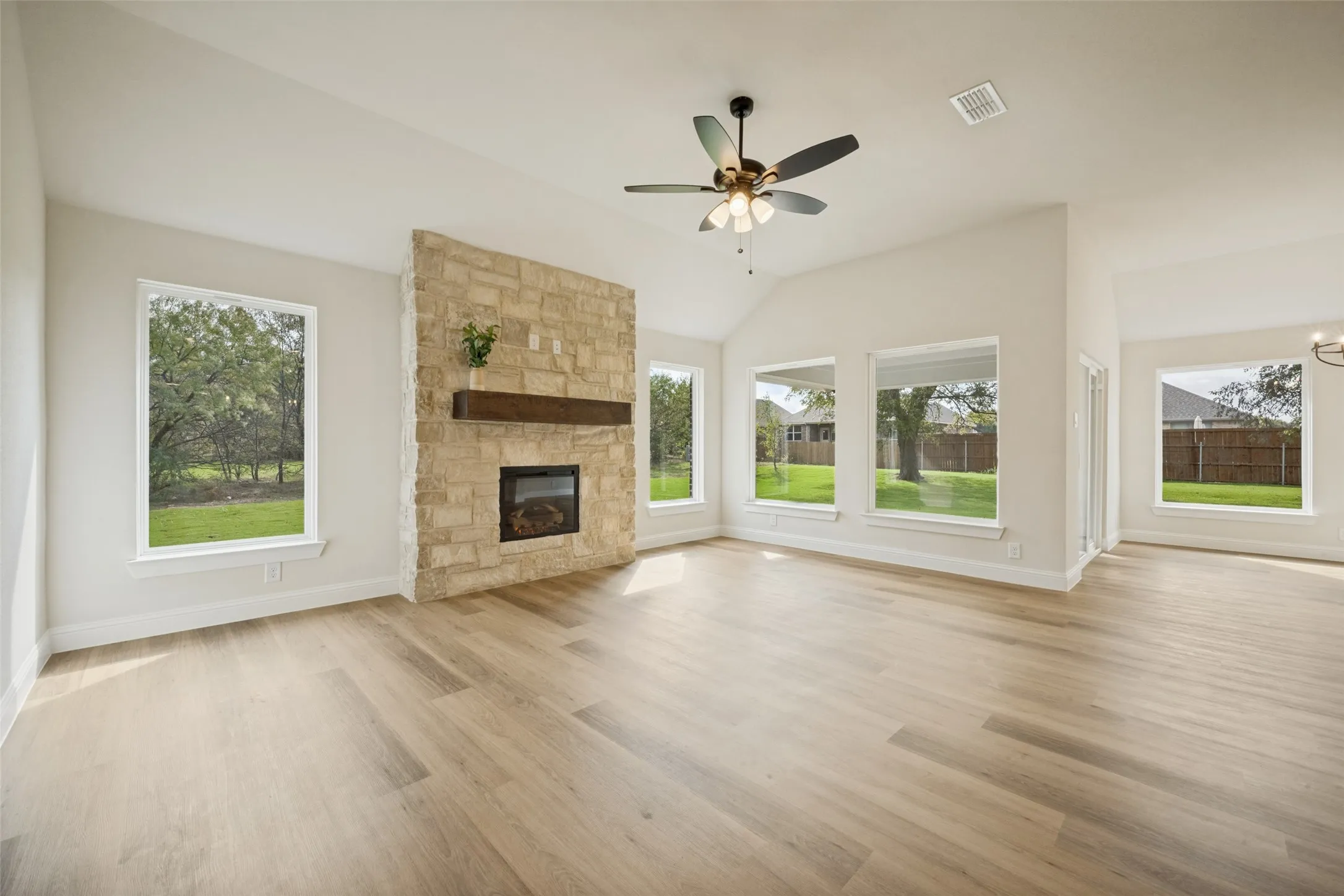 Single Family Residence For Sale in Cooke County , 200 Clay Ranch, Valley View, Texas 76272, 3 Bedroom, 2 Bathroom, 3 Garage spaces, 1,839 Sqft, built in 2026, mls#21300214, Real Estate Agent in Valley View, Homes For Sale in Cooke county, Homes For Sale in Valley View, Realtor in Valley View Texas, Real Estate Brokerage Independent Realty Texas, Luminita Cordes Realtor