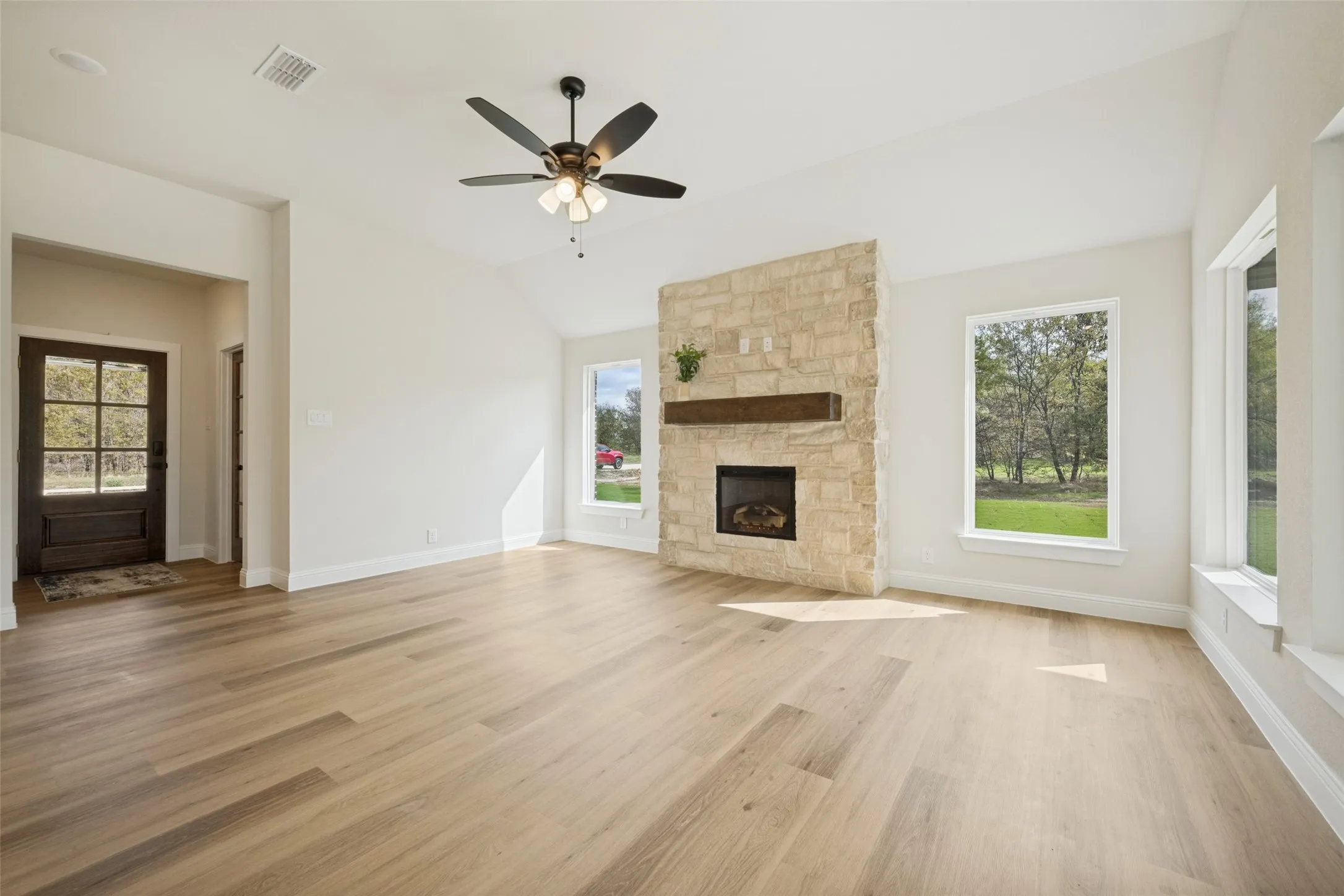 Single Family Residence For Sale in Cooke County , 200 Clay Ranch, Valley View, Texas 76272, 3 Bedroom, 2 Bathroom, 3 Garage spaces, 1,839 Sqft, built in 2026, mls#21300214, Real Estate Agent in Valley View, Homes For Sale in Cooke county, Homes For Sale in Valley View, Realtor in Valley View Texas, Real Estate Brokerage Independent Realty Texas, Luminita Cordes Realtor