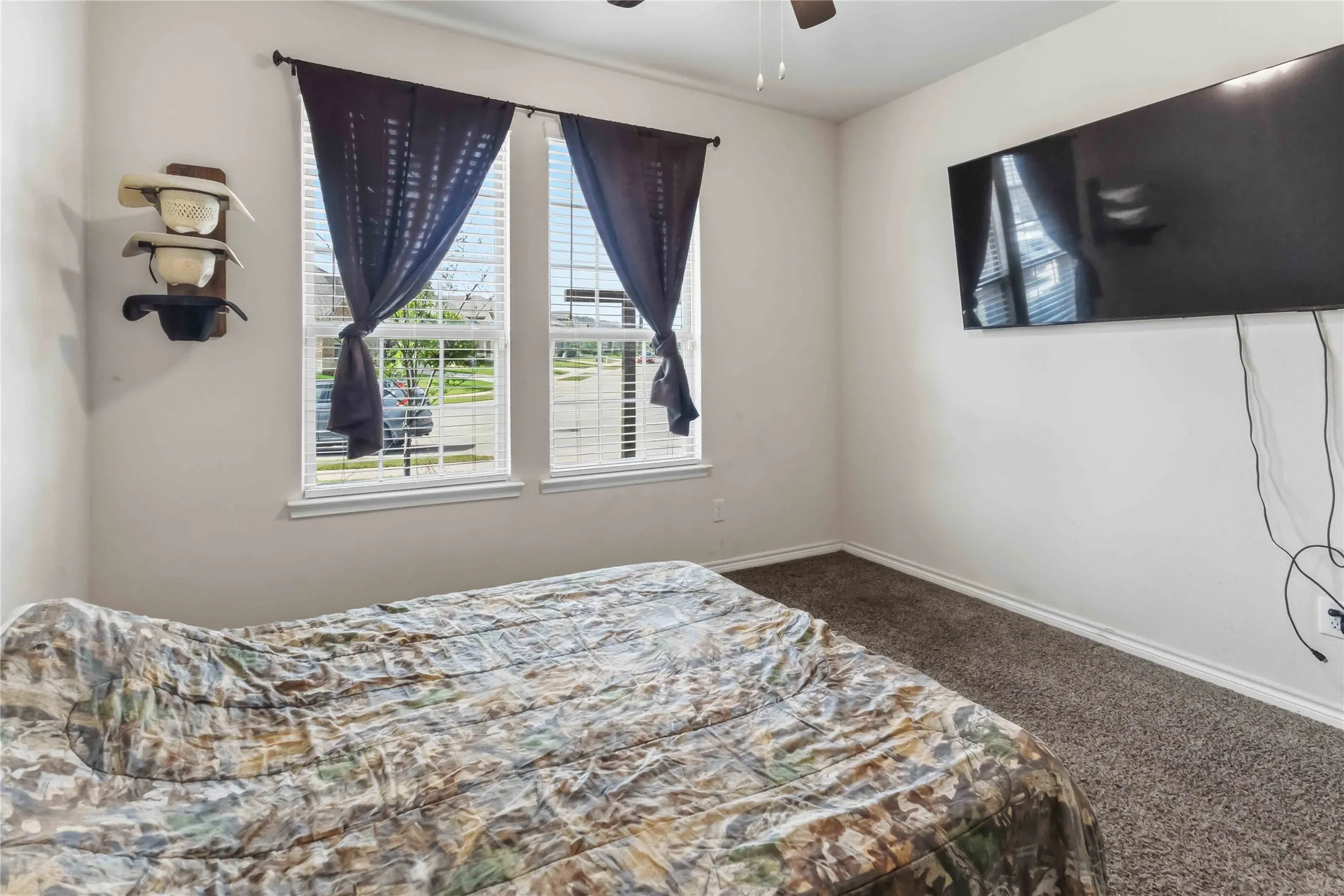Single Family Residence For Sale in Denton County , 11005 Mustang Trail, Aubrey, Texas 76227, 4 Bedroom, 2 Bathroom, 2 Garage spaces, 1,850 Sqft, built in 2022, mls#21295461, Real Estate Agent in Aubrey, Homes For Sale in Denton county, Homes For Sale in Aubrey, Realtor in Aubrey Texas, Real Estate Brokerage Independent Realty Texas, Luminita Cordes Realtor