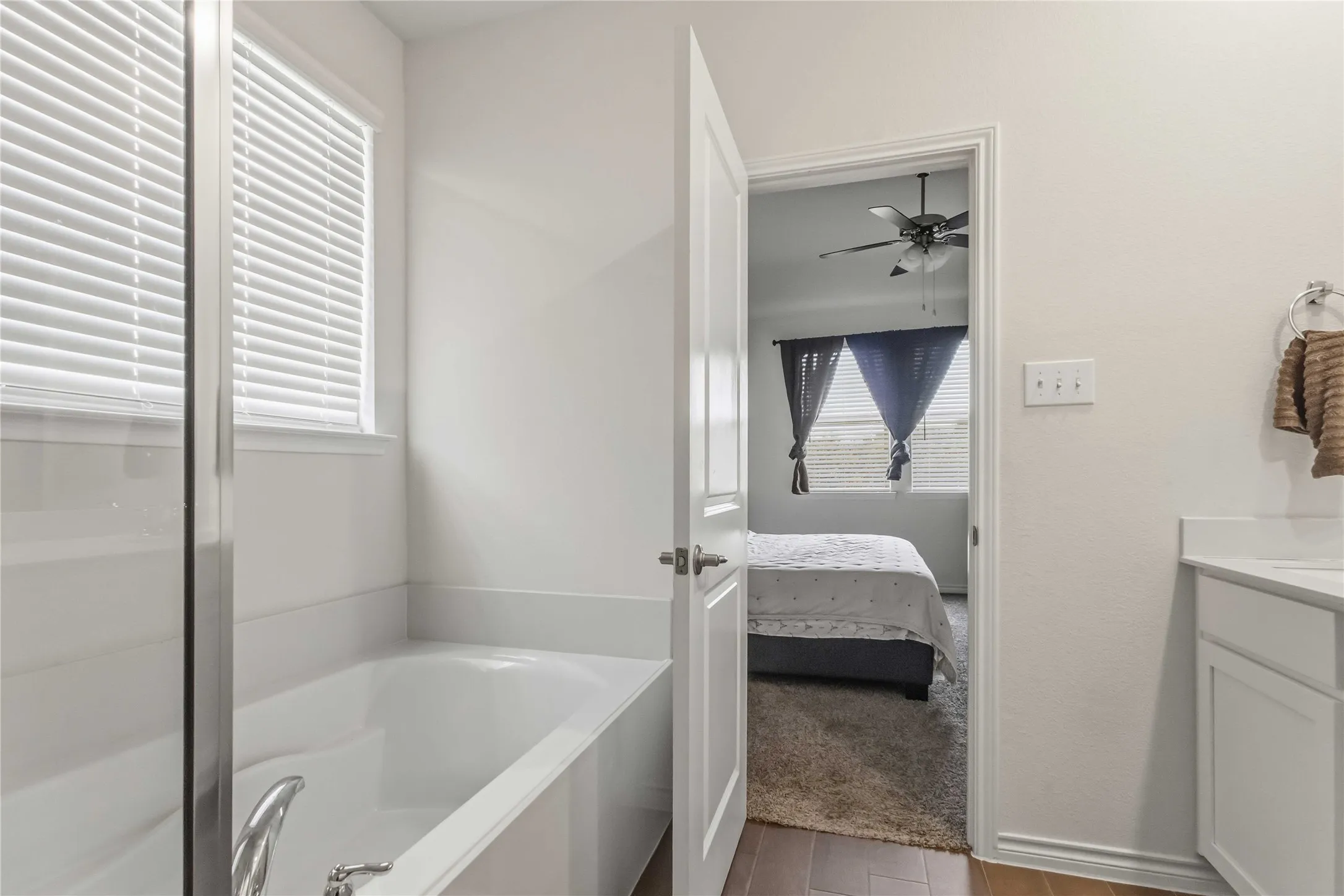 Single Family Residence For Sale in Denton County , 11005 Mustang Trail, Aubrey, Texas 76227, 4 Bedroom, 2 Bathroom, 2 Garage spaces, 1,850 Sqft, built in 2022, mls#21295461, Real Estate Agent in Aubrey, Homes For Sale in Denton county, Homes For Sale in Aubrey, Realtor in Aubrey Texas, Real Estate Brokerage Independent Realty Texas, Luminita Cordes Realtor