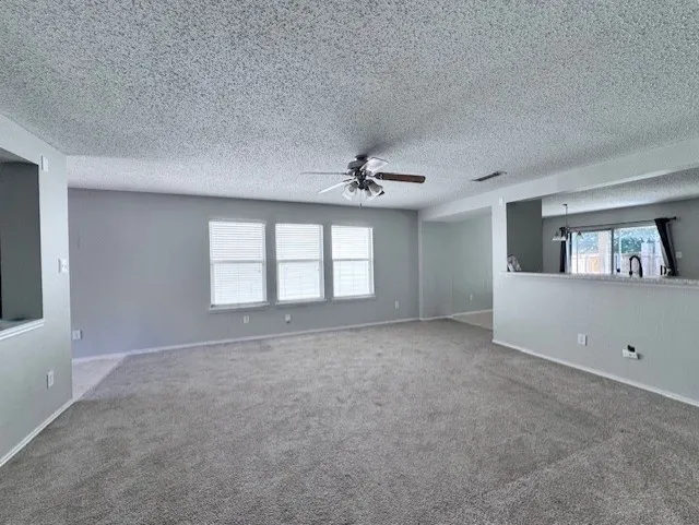 Single Family Residence For Rent in Collin County , 7109 Bountiful Grove Drive, Mc Kinney, Texas 75070, 3 Bedroom, 2 Bathroom, 2 Garage spaces, 1,785 Sqft, built in 2004, mls#21300222, Real Estate Agent in Mc Kinney, Homes For Rent in Collin county, Homes For Rent in Mc Kinney, Realtor in Mc Kinney Texas, Real Estate Brokerage Independent Realty Texas, Luminita Cordes Realtor