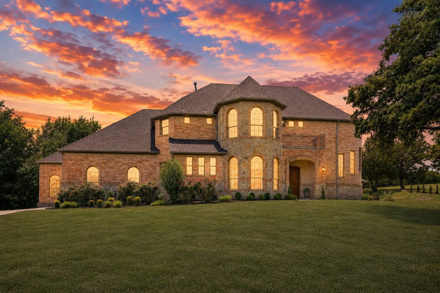 Single Family Residence For Sale in Collin County , 4598 Lake Breeze Drive, Mc Kinney, Texas 75071, 5 Bedroom, 5 Bathroom, 4 Garage spaces, 5,139 Sqft, built in 2007, mls#21298710, Real Estate Agent in Mc Kinney, Homes For Sale in Collin county, Homes For Sale in Mc Kinney, Realtor in Mc Kinney Texas, Real Estate Brokerage Independent Realty Texas, Luminita Cordes Realtor