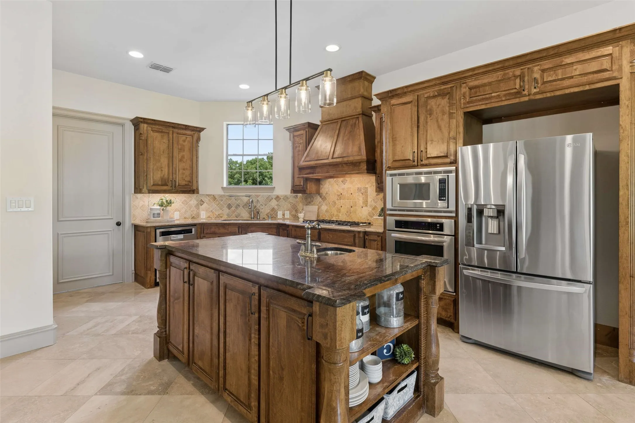 Single Family Residence For Sale in Collin County , 4598 Lake Breeze Drive, Mc Kinney, Texas 75071, 5 Bedroom, 5 Bathroom, 4 Garage spaces, 5,139 Sqft, built in 2007, mls#21298710, Real Estate Agent in Mc Kinney, Homes For Sale in Collin county, Homes For Sale in Mc Kinney, Realtor in Mc Kinney Texas, Real Estate Brokerage Independent Realty Texas, Luminita Cordes Realtor