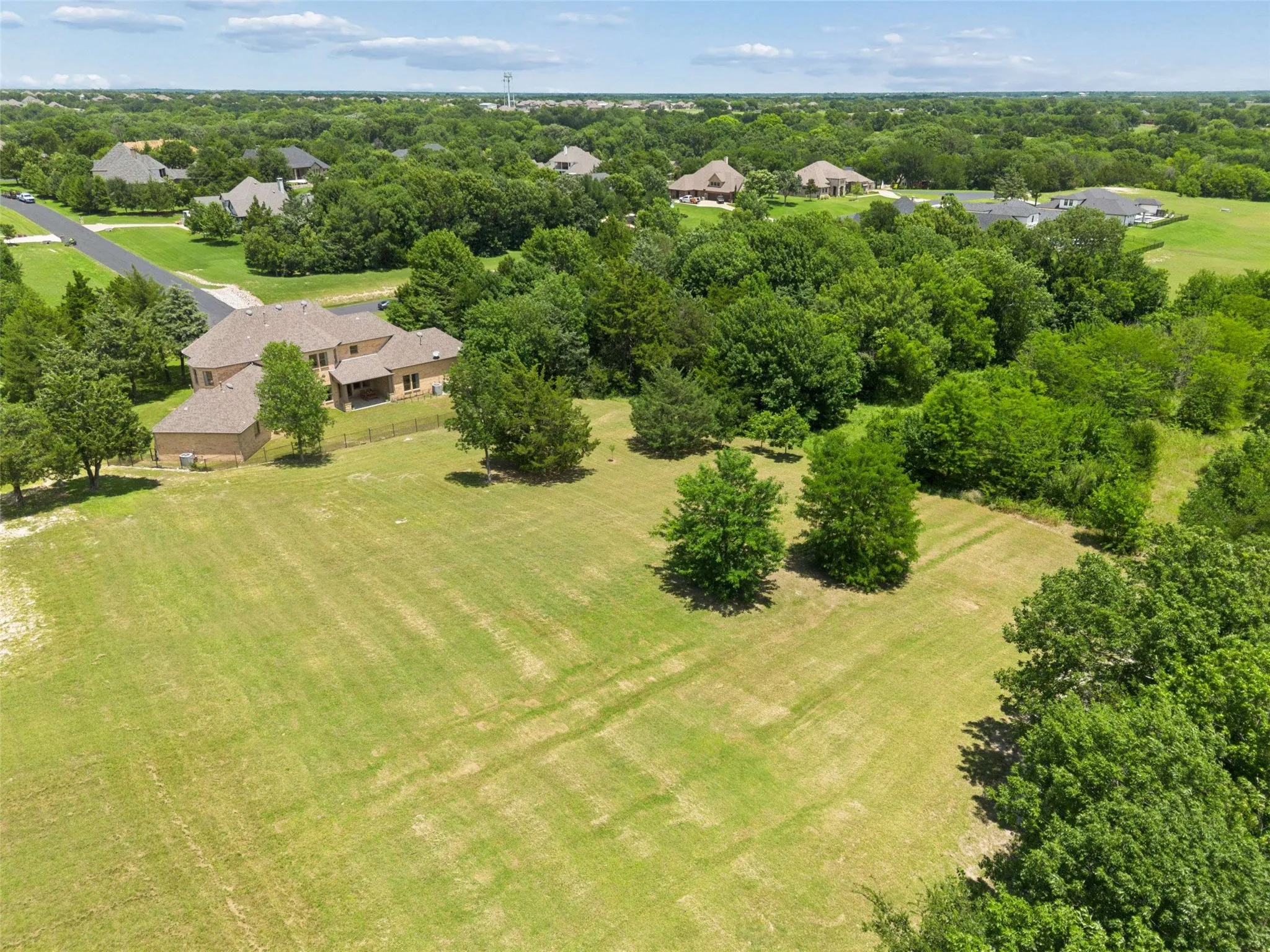 Single Family Residence For Sale in Collin County , 4598 Lake Breeze Drive, Mc Kinney, Texas 75071, 5 Bedroom, 5 Bathroom, 4 Garage spaces, 5,139 Sqft, built in 2007, mls#21298710, Real Estate Agent in Mc Kinney, Homes For Sale in Collin county, Homes For Sale in Mc Kinney, Realtor in Mc Kinney Texas, Real Estate Brokerage Independent Realty Texas, Luminita Cordes Realtor