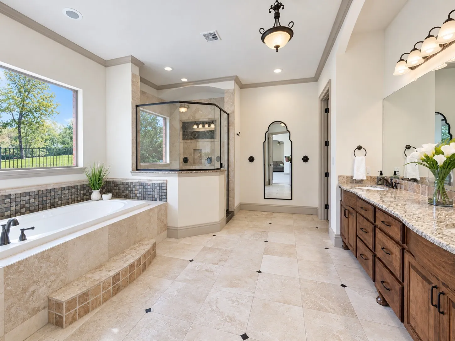 Single Family Residence For Sale in Collin County , 4598 Lake Breeze Drive, Mc Kinney, Texas 75071, 5 Bedroom, 5 Bathroom, 4 Garage spaces, 5,139 Sqft, built in 2007, mls#21298710, Real Estate Agent in Mc Kinney, Homes For Sale in Collin county, Homes For Sale in Mc Kinney, Realtor in Mc Kinney Texas, Real Estate Brokerage Independent Realty Texas, Luminita Cordes Realtor