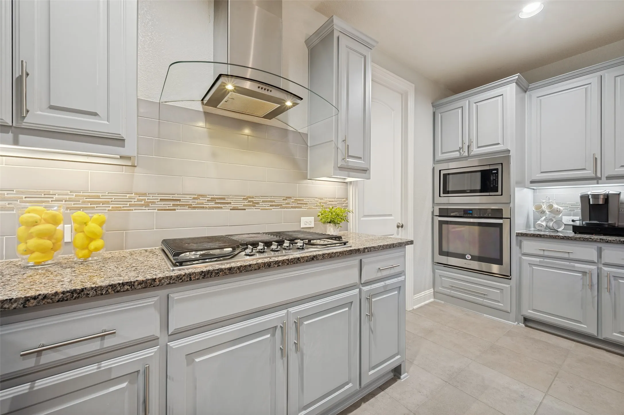 Single Family Residence For Sale in Denton County , 608 Yarrow Street, Little Elm, Texas 75068, 5 Bedroom, 5 Bathroom, 2 Garage spaces, 3,981 Sqft, built in 2017, mls#21279555, Real Estate Agent in Little Elm, Homes For Sale in Denton county, Homes For Sale in Little Elm, Realtor in Little Elm Texas, Real Estate Brokerage Independent Realty Texas, Luminita Cordes Realtor
