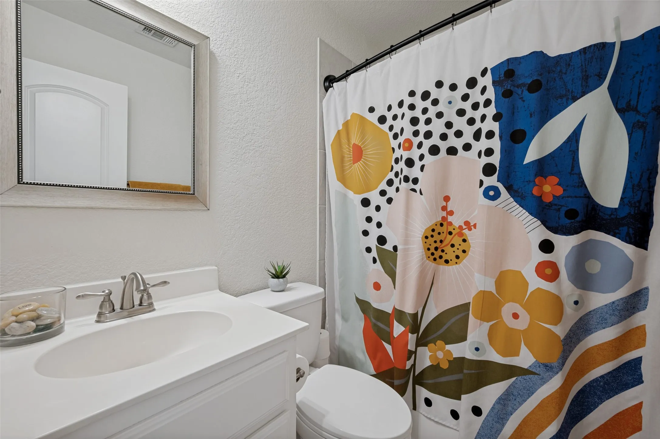 Single Family Residence For Sale in Denton County , 608 Yarrow Street, Little Elm, Texas 75068, 5 Bedroom, 5 Bathroom, 2 Garage spaces, 3,981 Sqft, built in 2017, mls#21279555, Real Estate Agent in Little Elm, Homes For Sale in Denton county, Homes For Sale in Little Elm, Realtor in Little Elm Texas, Real Estate Brokerage Independent Realty Texas, Luminita Cordes Realtor