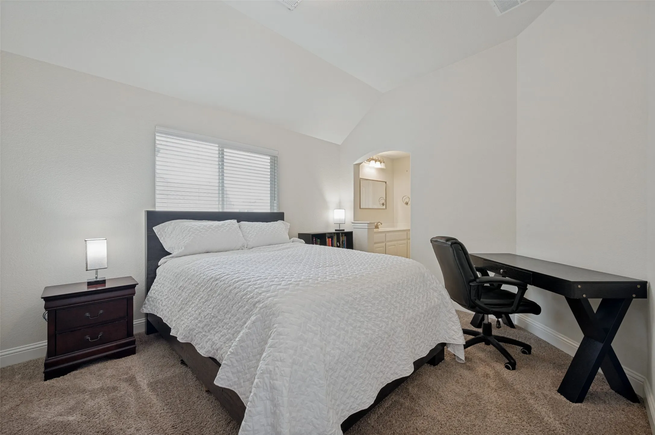 Single Family Residence For Sale in Denton County , 608 Yarrow Street, Little Elm, Texas 75068, 5 Bedroom, 5 Bathroom, 2 Garage spaces, 3,981 Sqft, built in 2017, mls#21279555, Real Estate Agent in Little Elm, Homes For Sale in Denton county, Homes For Sale in Little Elm, Realtor in Little Elm Texas, Real Estate Brokerage Independent Realty Texas, Luminita Cordes Realtor