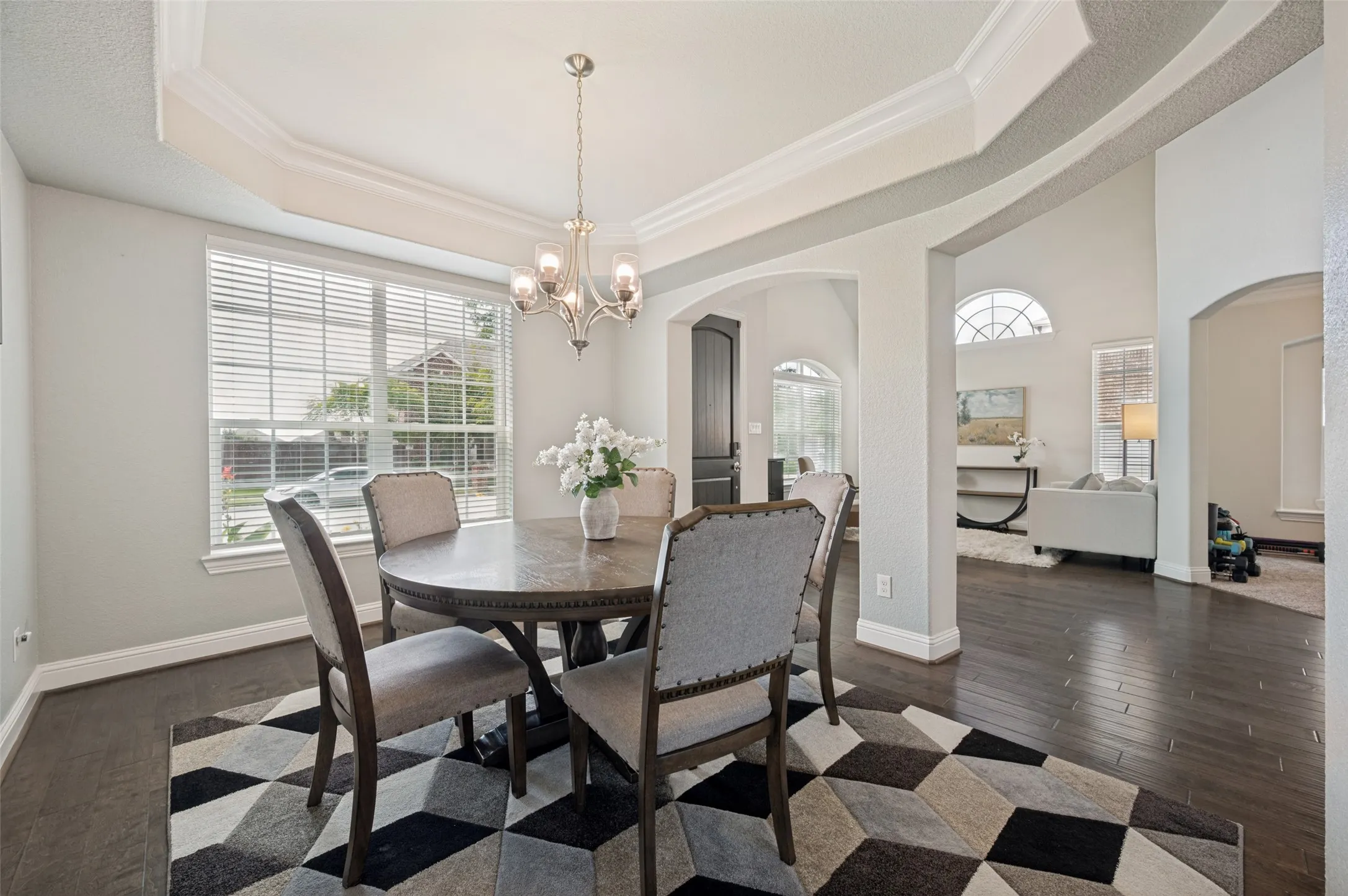Single Family Residence For Sale in Denton County , 608 Yarrow Street, Little Elm, Texas 75068, 5 Bedroom, 5 Bathroom, 2 Garage spaces, 3,981 Sqft, built in 2017, mls#21279555, Real Estate Agent in Little Elm, Homes For Sale in Denton county, Homes For Sale in Little Elm, Realtor in Little Elm Texas, Real Estate Brokerage Independent Realty Texas, Luminita Cordes Realtor