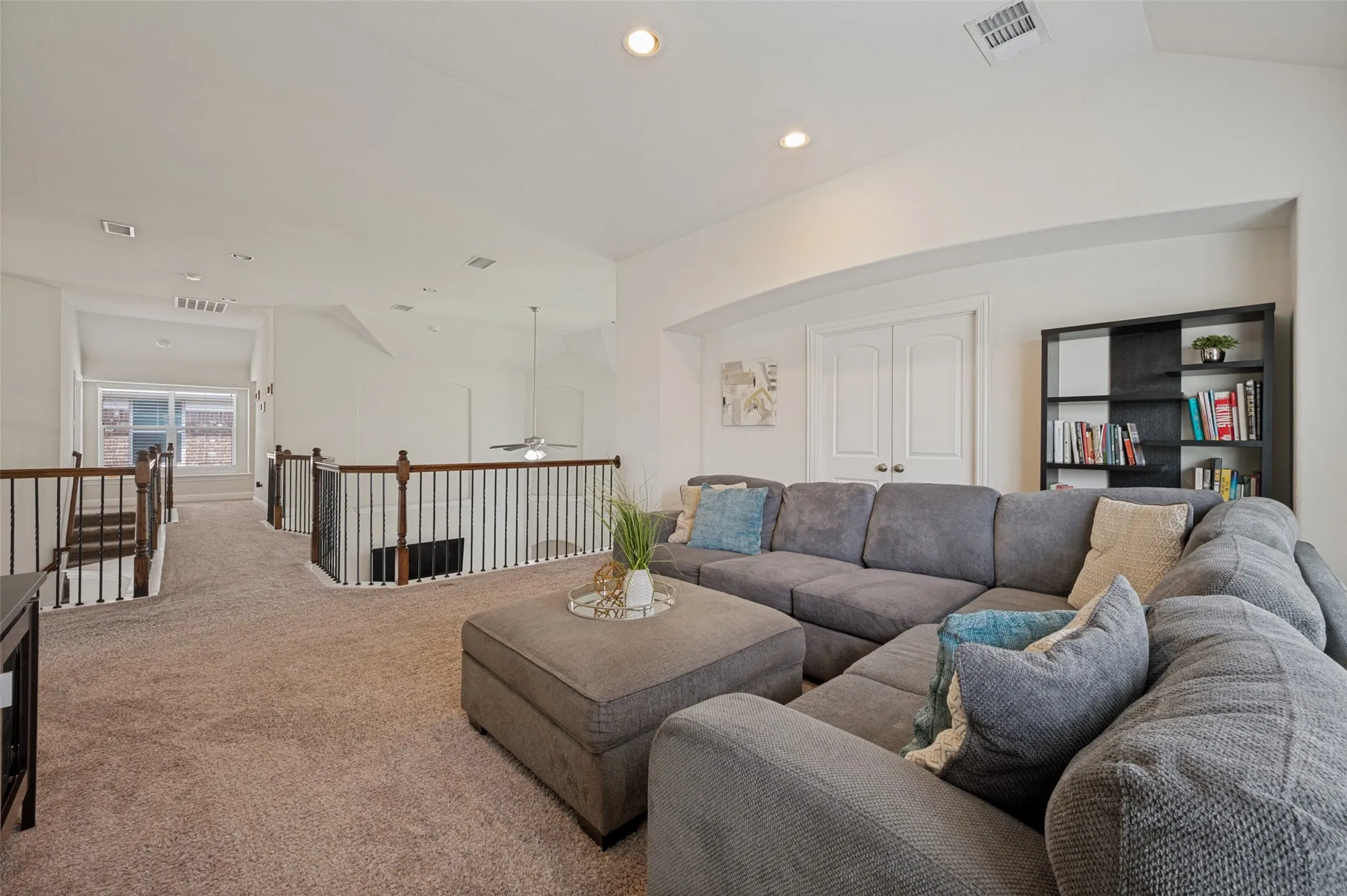 Single Family Residence For Sale in Denton County , 608 Yarrow Street, Little Elm, Texas 75068, 5 Bedroom, 5 Bathroom, 2 Garage spaces, 3,981 Sqft, built in 2017, mls#21279555, Real Estate Agent in Little Elm, Homes For Sale in Denton county, Homes For Sale in Little Elm, Realtor in Little Elm Texas, Real Estate Brokerage Independent Realty Texas, Luminita Cordes Realtor