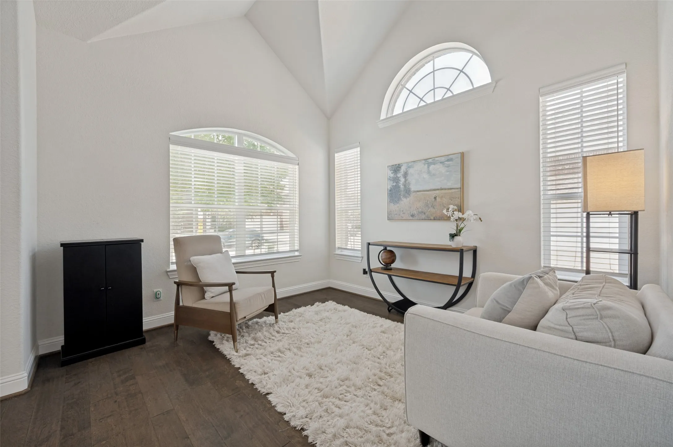 Single Family Residence For Sale in Denton County , 608 Yarrow Street, Little Elm, Texas 75068, 5 Bedroom, 5 Bathroom, 2 Garage spaces, 3,981 Sqft, built in 2017, mls#21279555, Real Estate Agent in Little Elm, Homes For Sale in Denton county, Homes For Sale in Little Elm, Realtor in Little Elm Texas, Real Estate Brokerage Independent Realty Texas, Luminita Cordes Realtor