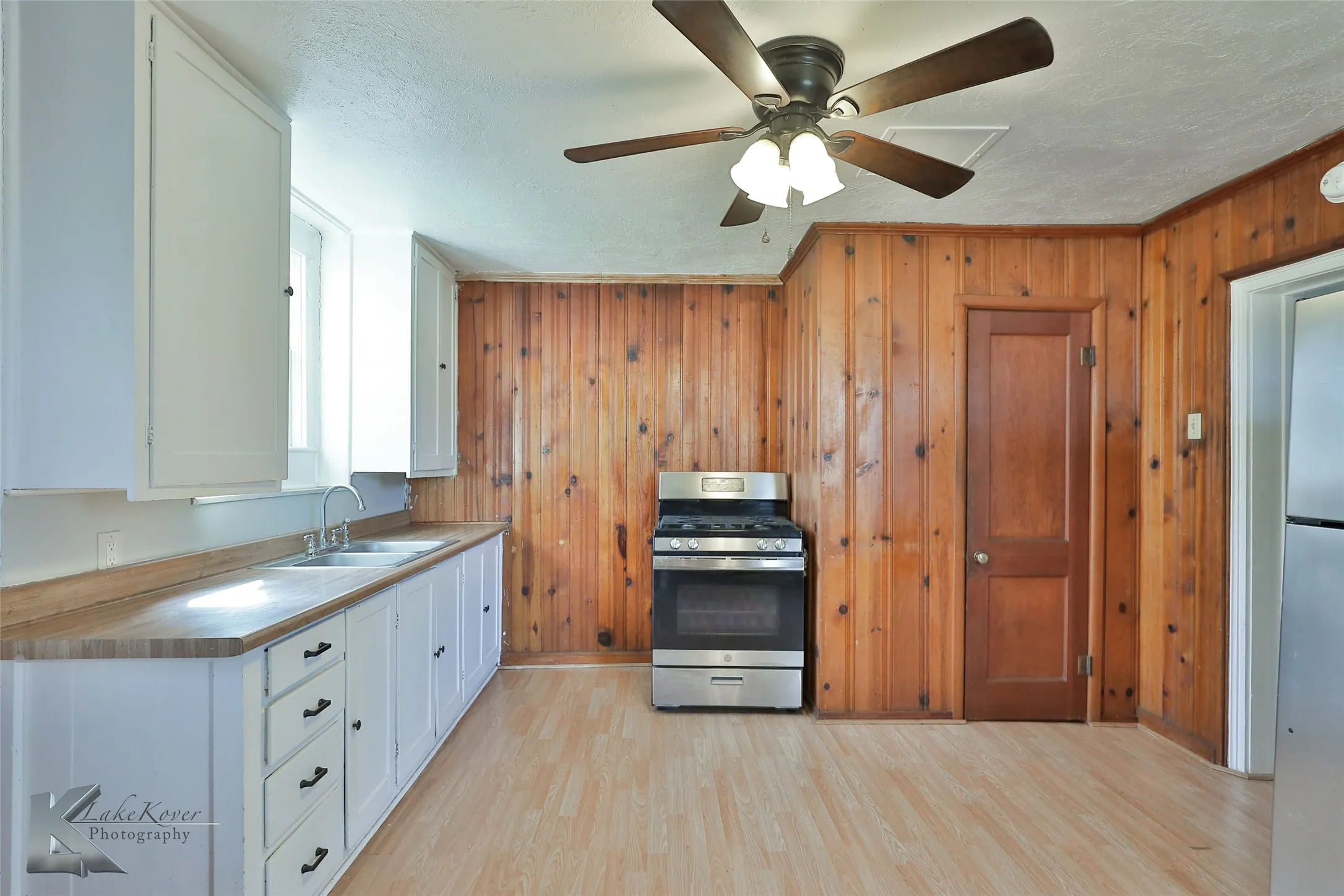 Duplex For Sale in Taylor County , 425 Sayles Boulevard, Abilene, Texas 79605, 2 Bedroom, 2 Bathroom, 2 Garage spaces, 0 Sqft, built in 1948, mls#21298155, Real Estate Agent in Abilene, Homes For Sale in Taylor county, Homes For Sale in Abilene, Realtor in Abilene Texas, Real Estate Brokerage Independent Realty Texas, Luminita Cordes Realtor