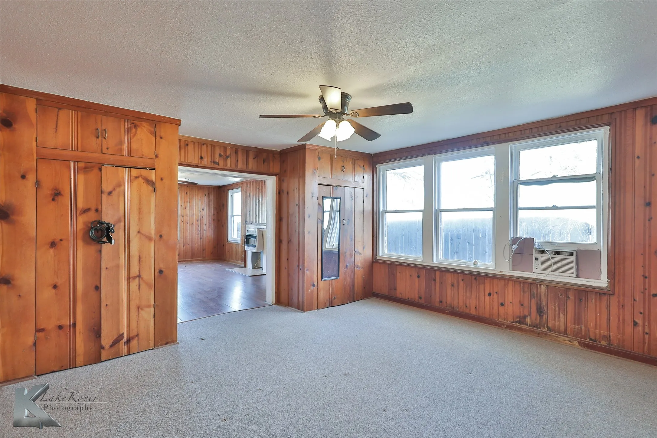 Duplex For Sale in Taylor County , 425 Sayles Boulevard, Abilene, Texas 79605, 2 Bedroom, 2 Bathroom, 2 Garage spaces, 0 Sqft, built in 1948, mls#21298155, Real Estate Agent in Abilene, Homes For Sale in Taylor county, Homes For Sale in Abilene, Realtor in Abilene Texas, Real Estate Brokerage Independent Realty Texas, Luminita Cordes Realtor
