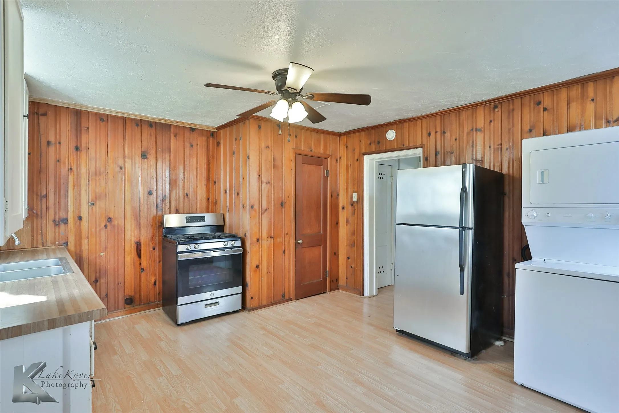 Duplex For Sale in Taylor County , 425 Sayles Boulevard, Abilene, Texas 79605, 2 Bedroom, 2 Bathroom, 2 Garage spaces, 0 Sqft, built in 1948, mls#21298155, Real Estate Agent in Abilene, Homes For Sale in Taylor county, Homes For Sale in Abilene, Realtor in Abilene Texas, Real Estate Brokerage Independent Realty Texas, Luminita Cordes Realtor